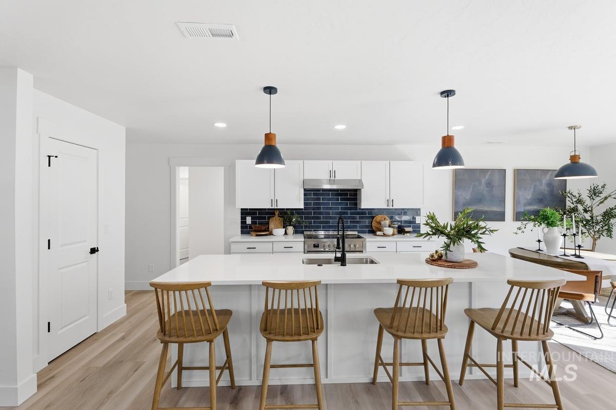 715 S Berwick Dr, Boise, Idaho 83706, 3 Bedrooms, 2.5 Bathrooms, Residential For Sale, Price $599,990, 98979618