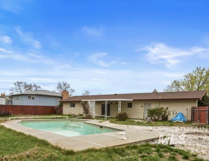 7304 W Cedarwood Dr, Boise, Idaho 83709-1831, 3 Bedrooms, 2 Bathrooms, Residential For Sale, Price $325,000, 98979621