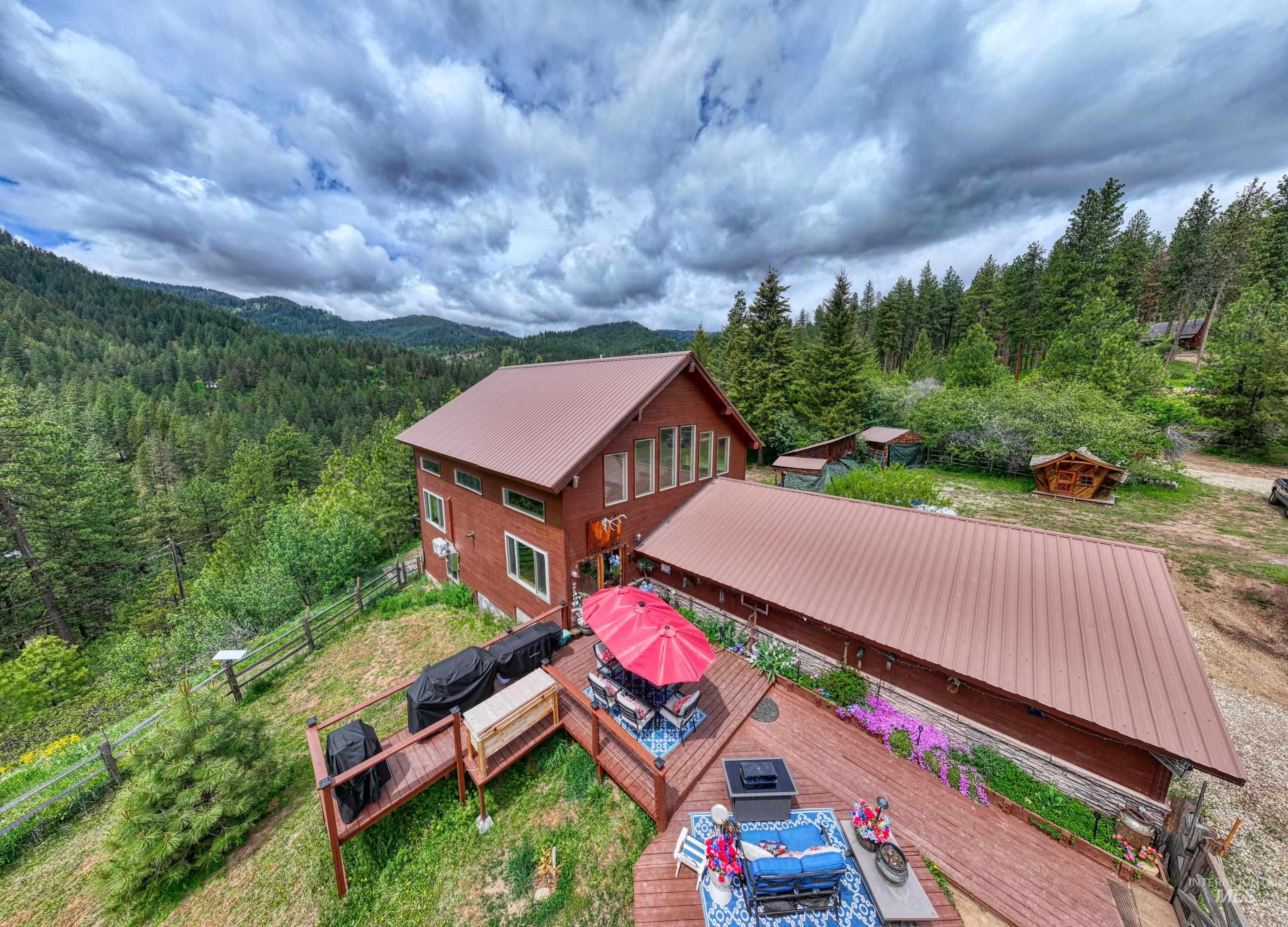 27 PARK LANE, Boise, Idaho 83716, 3 Bedrooms, 3 Bathrooms, Residential For Sale, Price $699,900, 98979622