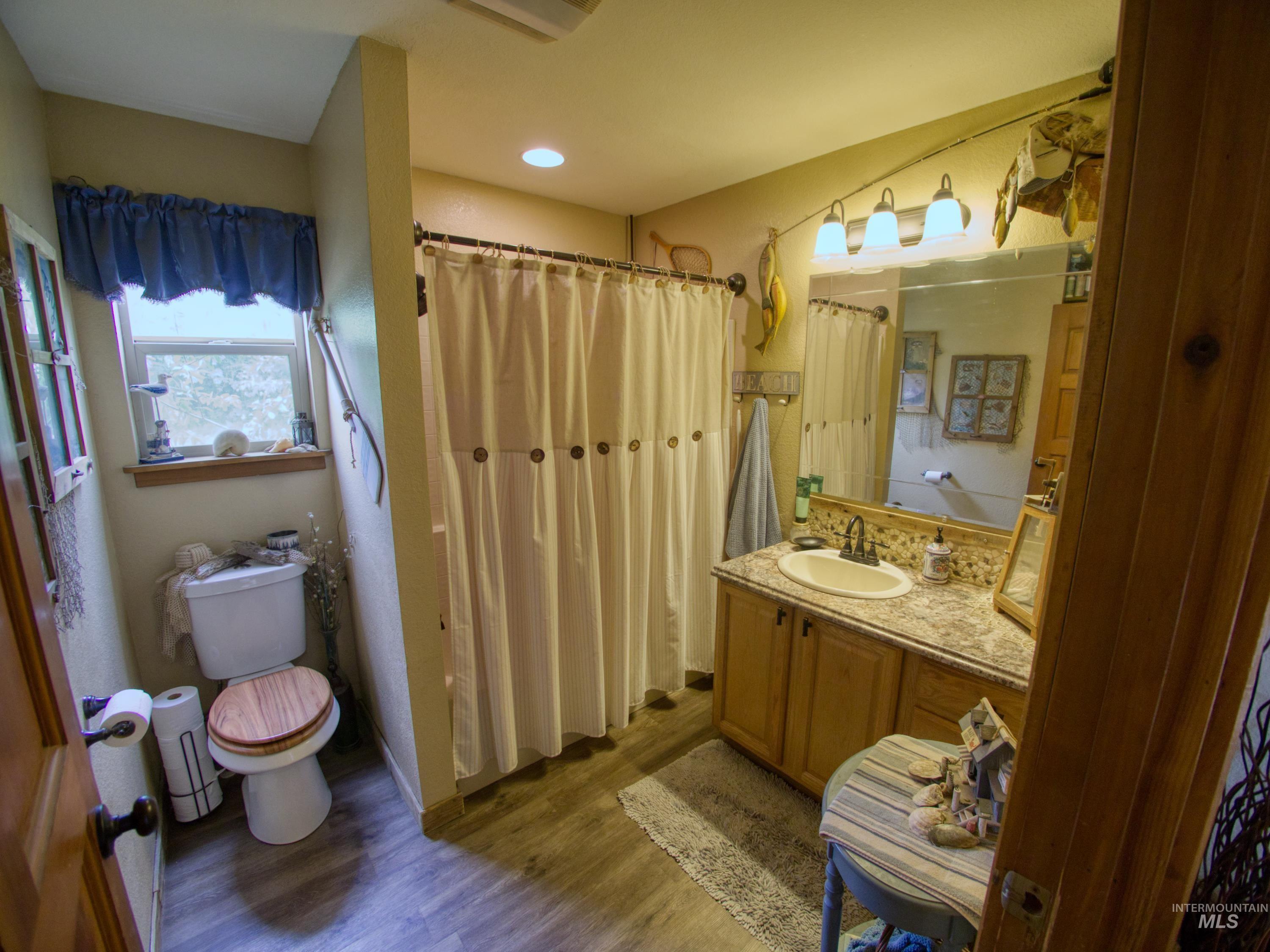 27 PARK LANE, Boise, Idaho 83716, 3 Bedrooms, 3 Bathrooms, Residential For Sale, Price $699,900, 98979622