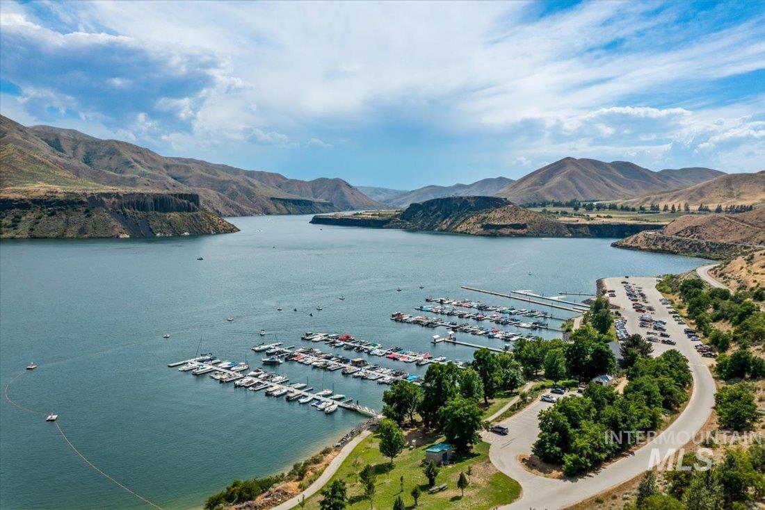 27 PARK LANE, Boise, Idaho 83716, 3 Bedrooms, 3 Bathrooms, Residential For Sale, Price $699,900, 98979622