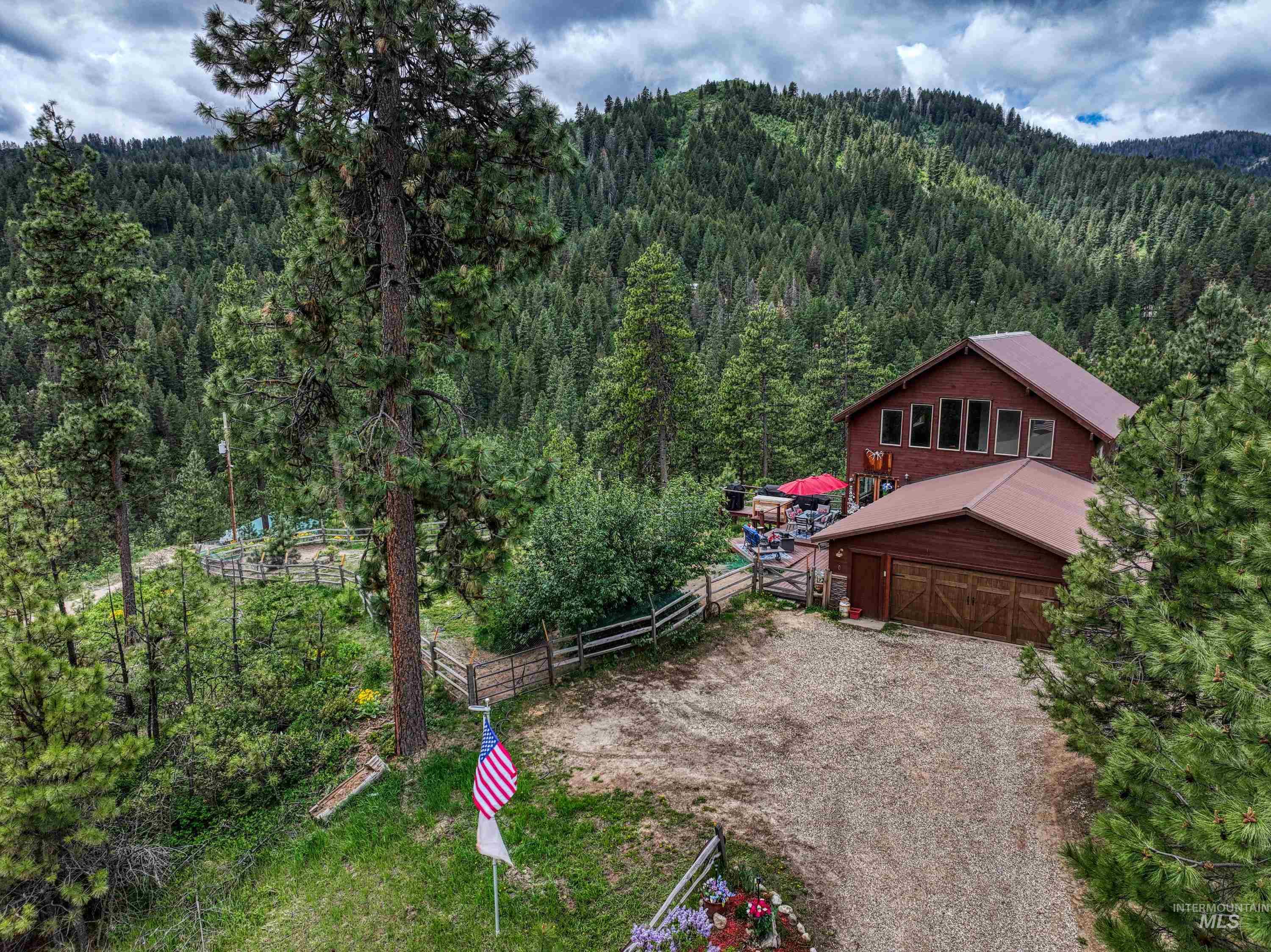 27 PARK LANE, Boise, Idaho 83716, 3 Bedrooms, 3 Bathrooms, Residential For Sale, Price $699,900, 98979623