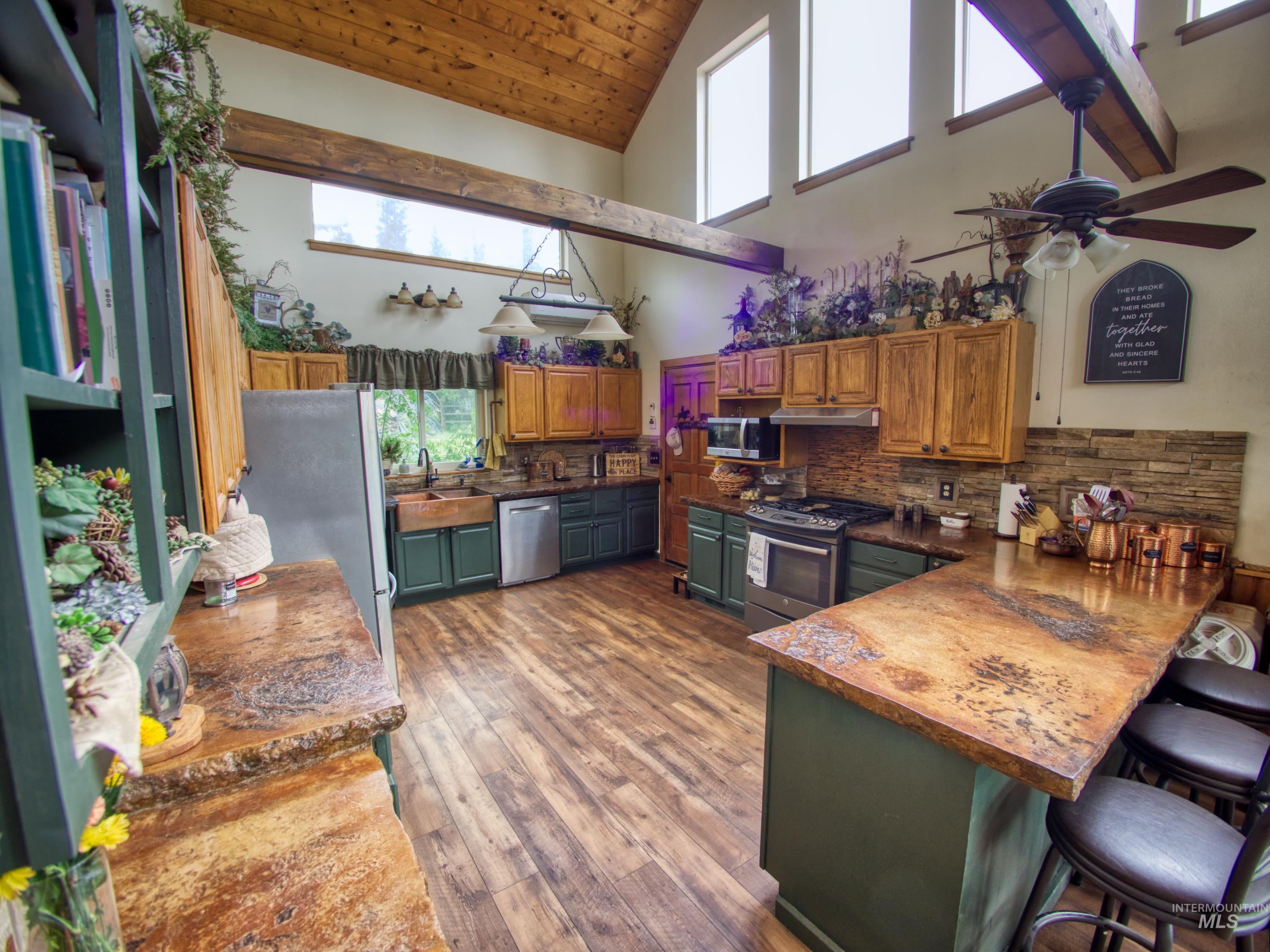 27 PARK LANE, Boise, Idaho 83716, 3 Bedrooms, 3 Bathrooms, Residential For Sale, Price $699,900, 98979623