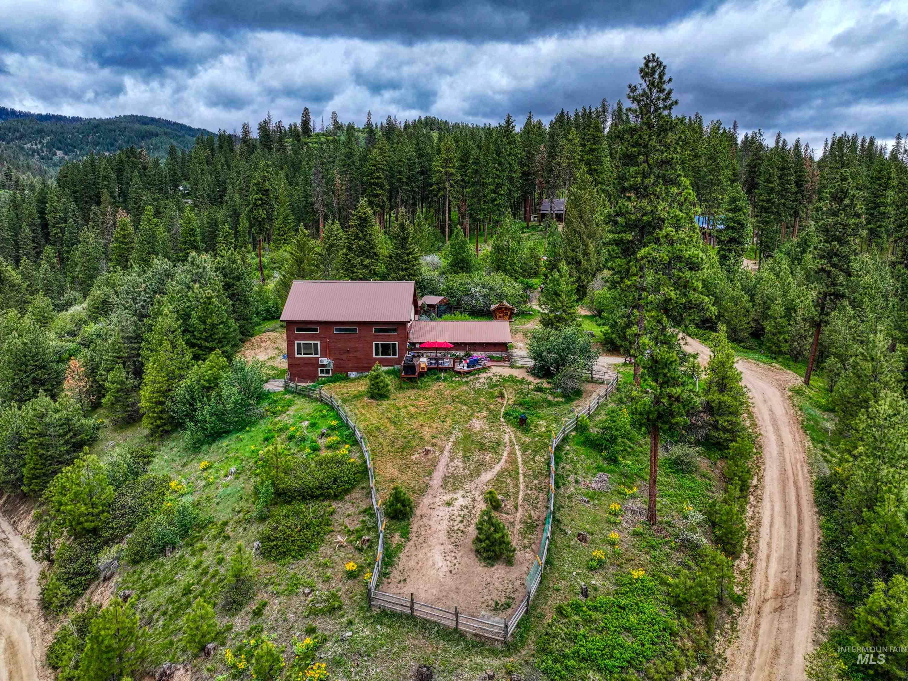 27 PARK LANE, Boise, Idaho 83716, 3 Bedrooms, 3 Bathrooms, Residential For Sale, Price $699,900, 98979623