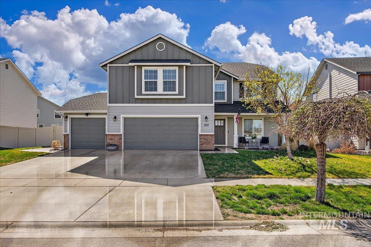 1015 E Cape Elizabeth Dr, Nampa, Idaho 83686, 5 Bedrooms, 3 Bathrooms, Residential For Sale, Price $679,000, 98979624