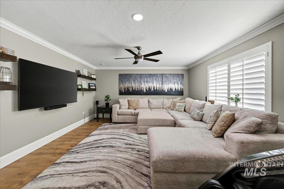 1015 E Cape Elizabeth Dr, Nampa, Idaho 83686, 5 Bedrooms, 3 Bathrooms, Residential For Sale, Price $679,000, 98979624