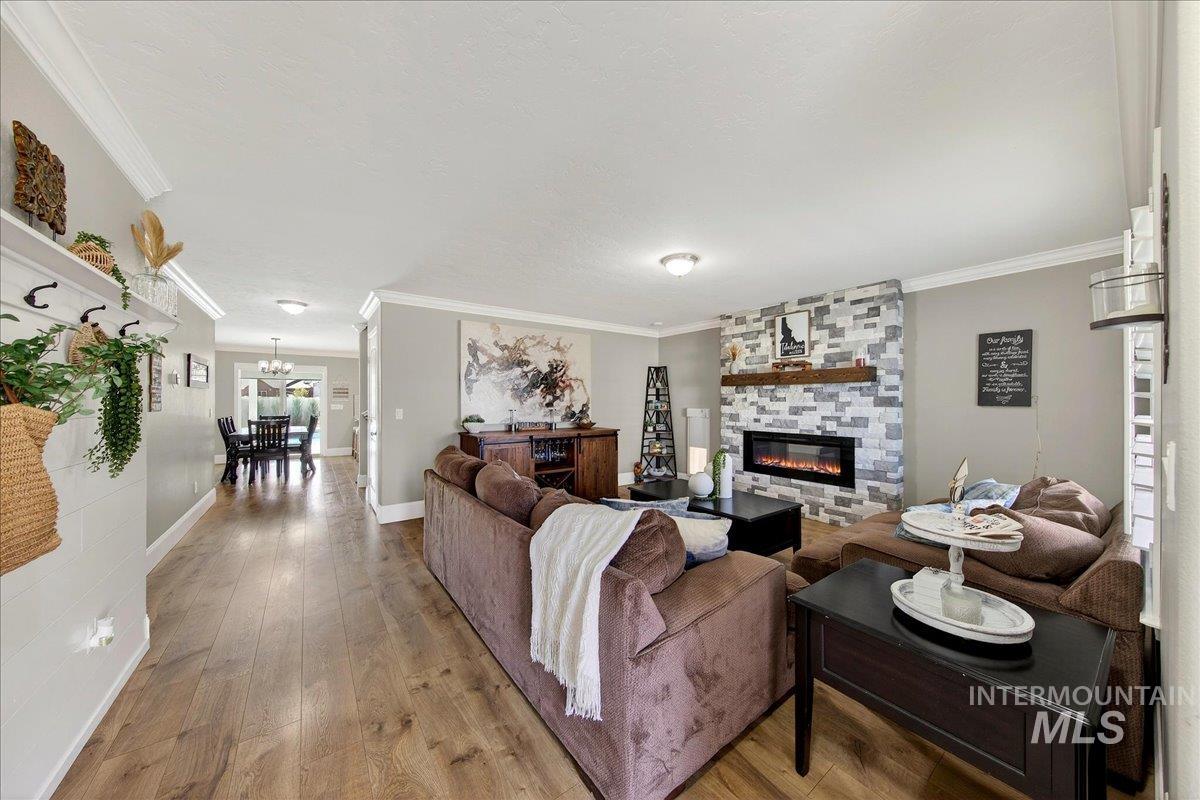 1015 E Cape Elizabeth Dr, Nampa, Idaho 83686, 5 Bedrooms, 3 Bathrooms, Residential For Sale, Price $679,000, 98979624