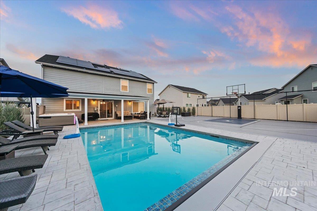 1015 E Cape Elizabeth Dr, Nampa, Idaho 83686, 5 Bedrooms, 3 Bathrooms, Residential For Sale, Price $679,000, 98979624