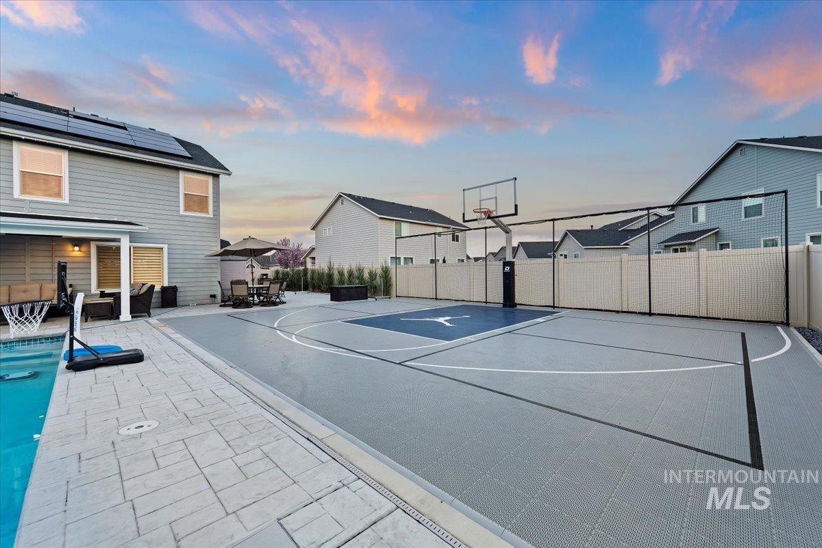 1015 E Cape Elizabeth Dr, Nampa, Idaho 83686, 5 Bedrooms, 3 Bathrooms, Residential For Sale, Price $679,000, 98979624