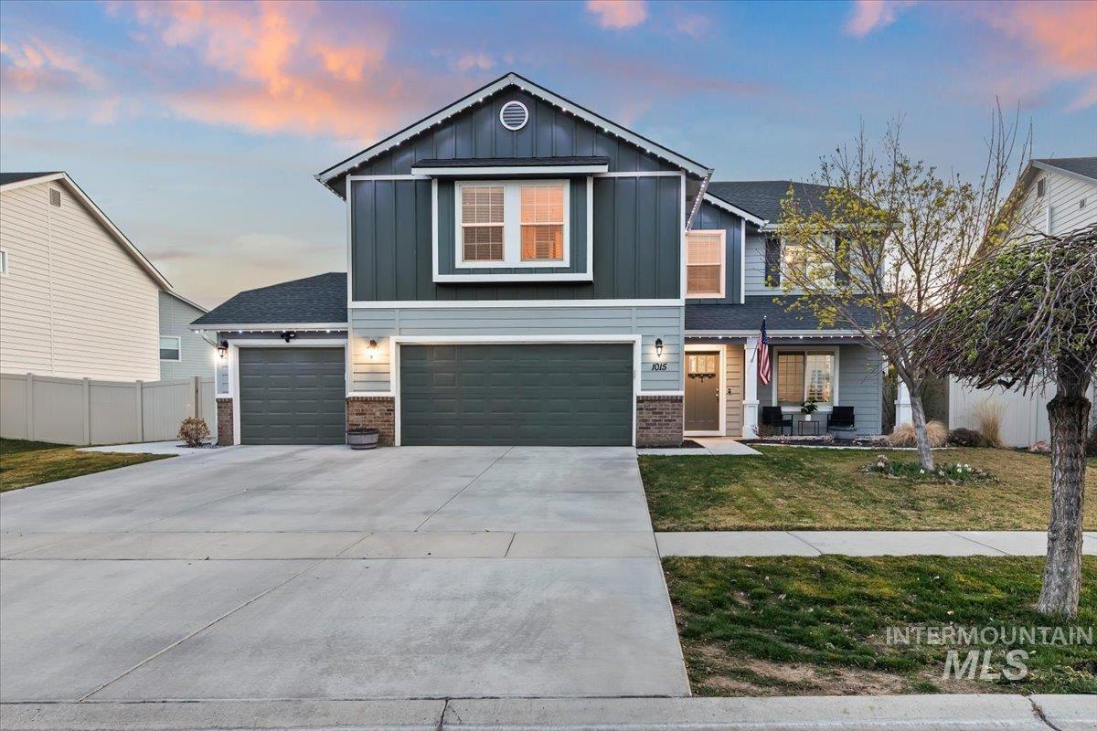 1015 E Cape Elizabeth Dr, Nampa, Idaho 83686, 5 Bedrooms, 3 Bathrooms, Residential For Sale, Price $679,000, 98979624