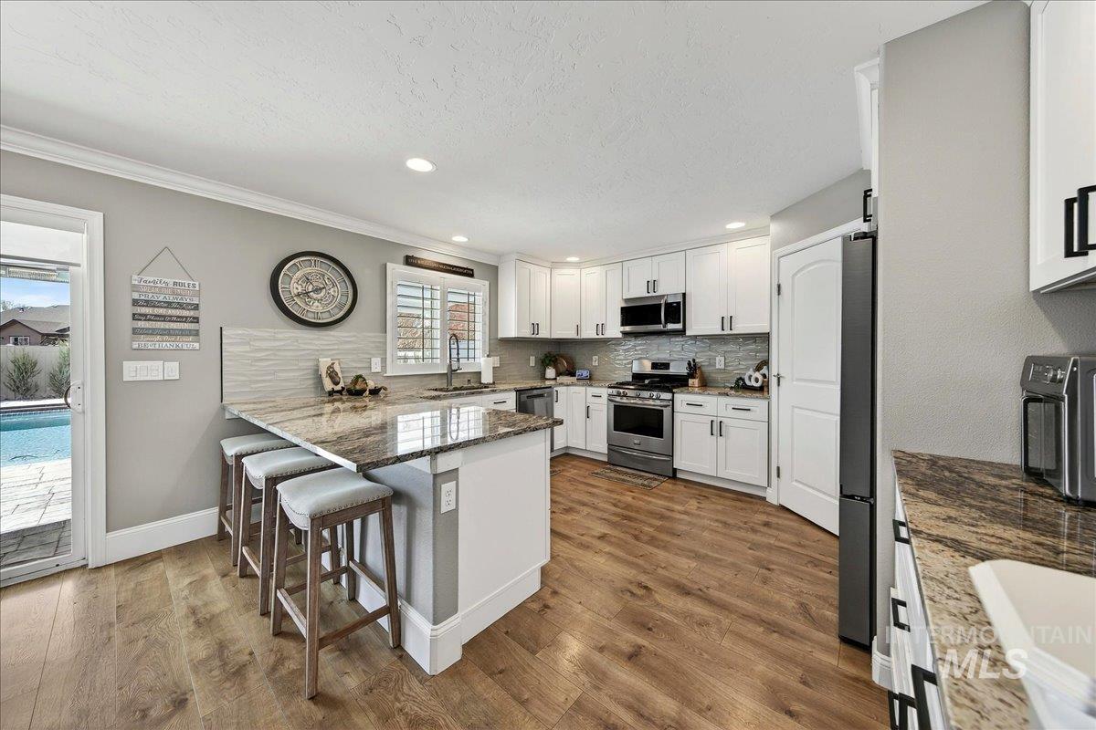 1015 E Cape Elizabeth Dr, Nampa, Idaho 83686, 5 Bedrooms, 3 Bathrooms, Residential For Sale, Price $679,000, 98979624