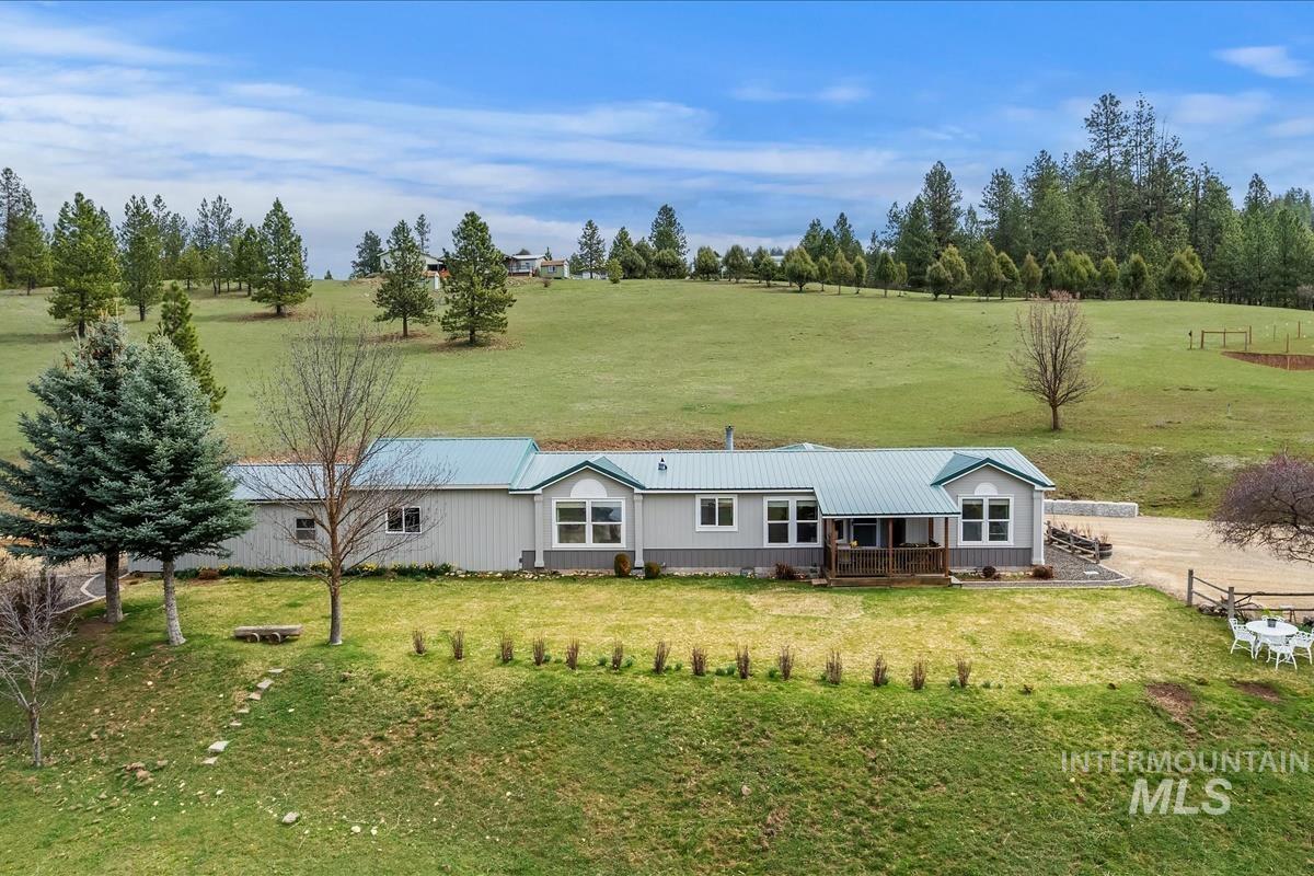 15 Granite Basin, Garden Valley, Idaho 83622, 3 Bedrooms, 2 Bathrooms, Residential For Sale, Price $575,000, 98979625
