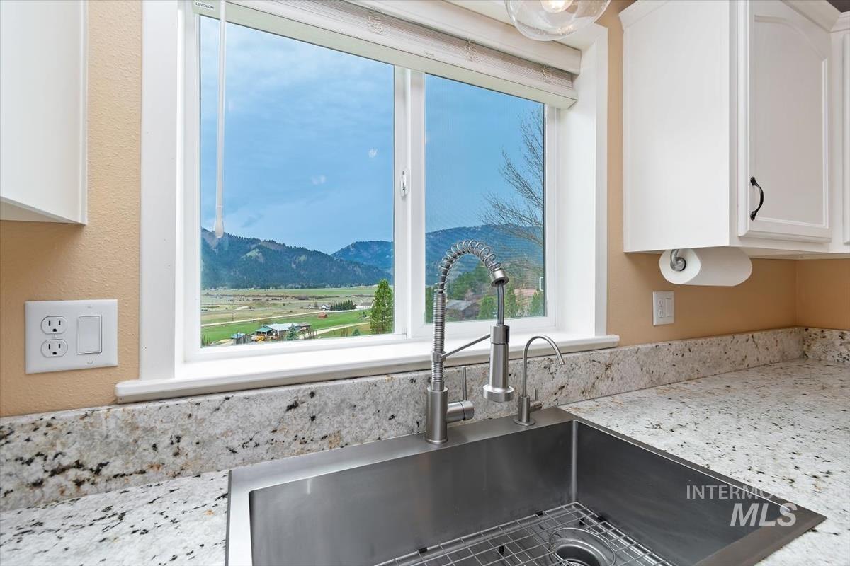 15 Granite Basin, Garden Valley, Idaho 83622, 3 Bedrooms, 2 Bathrooms, Residential For Sale, Price $575,000, 98979625