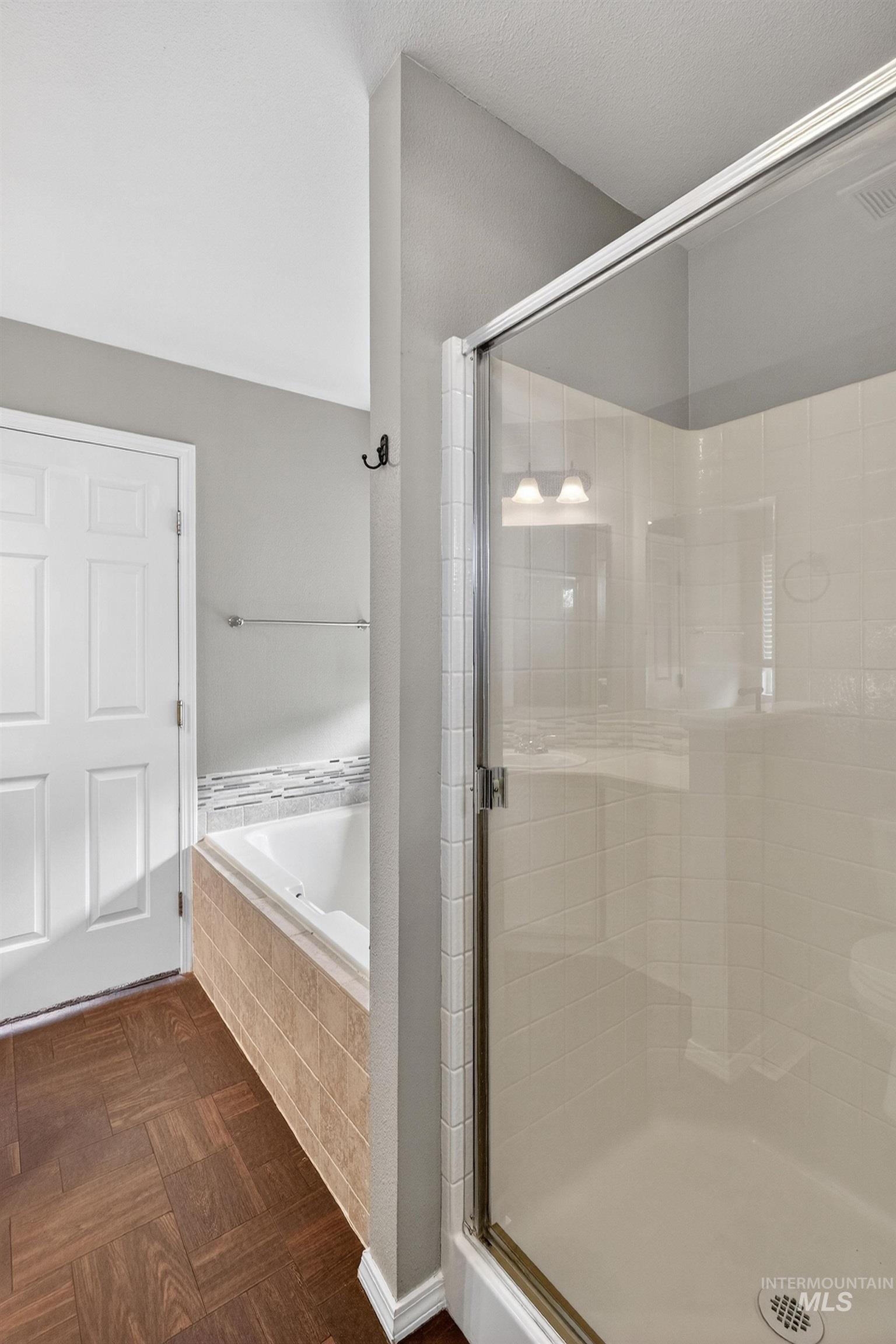 11157 W Red Maple Dr, Boise, Idaho 83709, 3 Bedrooms, 2 Bathrooms, Residential For Sale, Price $475,000, 98979627