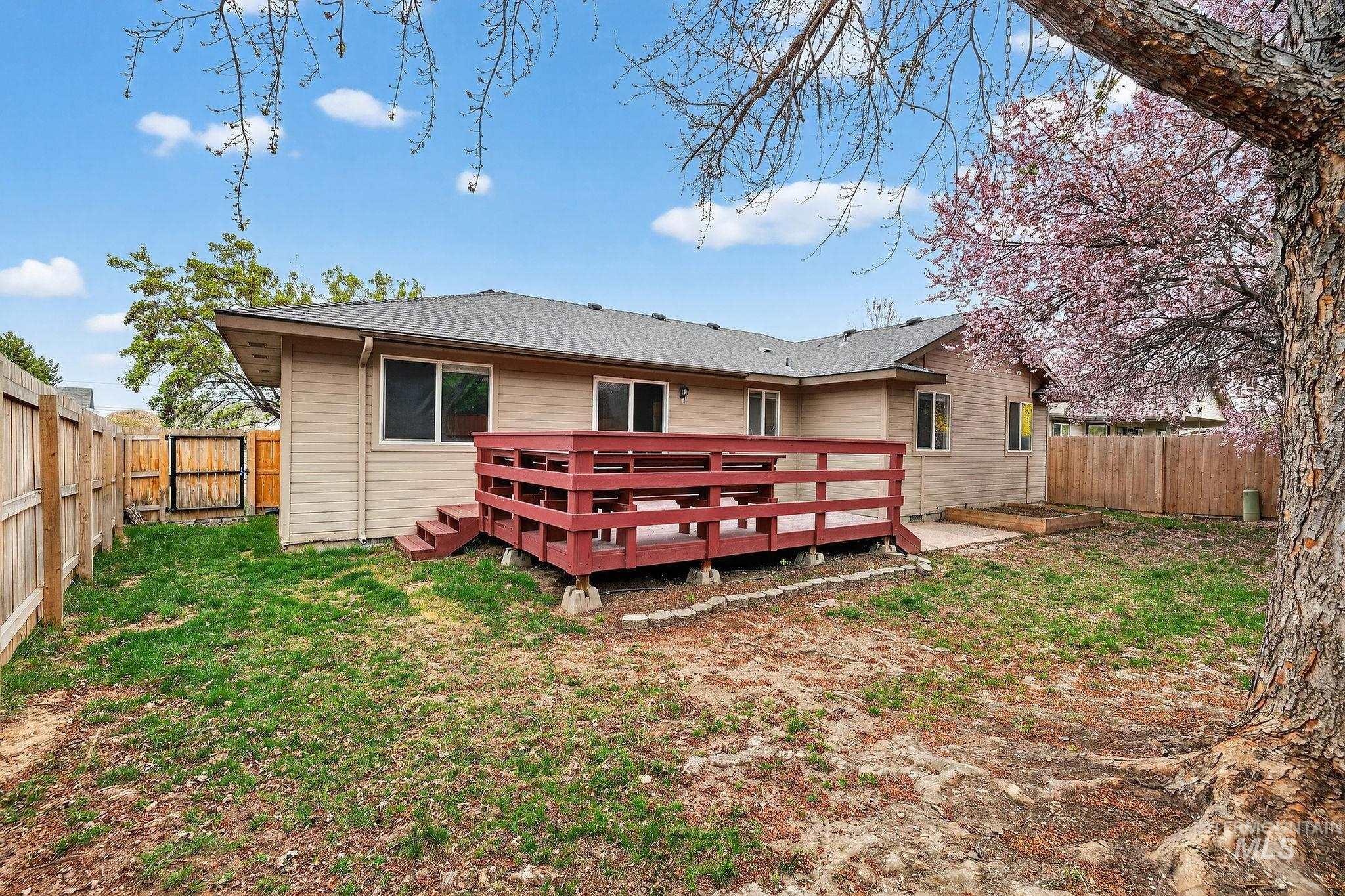 11157 W Red Maple Dr, Boise, Idaho 83709, 3 Bedrooms, 2 Bathrooms, Residential For Sale, Price $475,000, 98979627