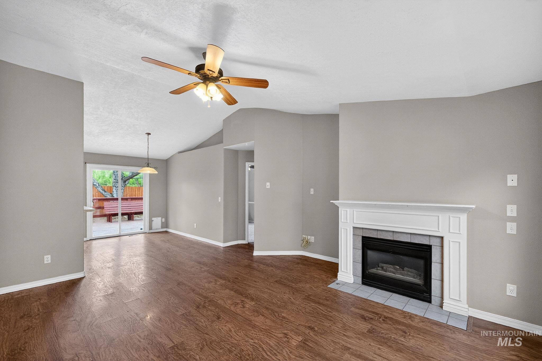 11157 W Red Maple Dr, Boise, Idaho 83709, 3 Bedrooms, 2 Bathrooms, Residential For Sale, Price $475,000, 98979627