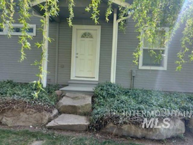 9022 Highway 44, Middleton, Idaho 86644-5618, 5 Bedrooms, 4 Bathrooms, Residential For Sale, Price $1,049,000,MLS 98979632