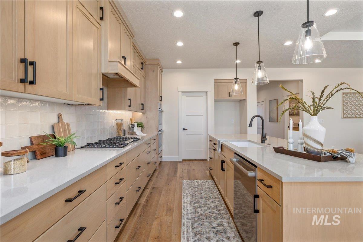 1295 E Andes Drive, Kuna, Idaho 83634, 4 Bedrooms, 2.5 Bathrooms, Residential For Sale, Price $749,900, 98979634
