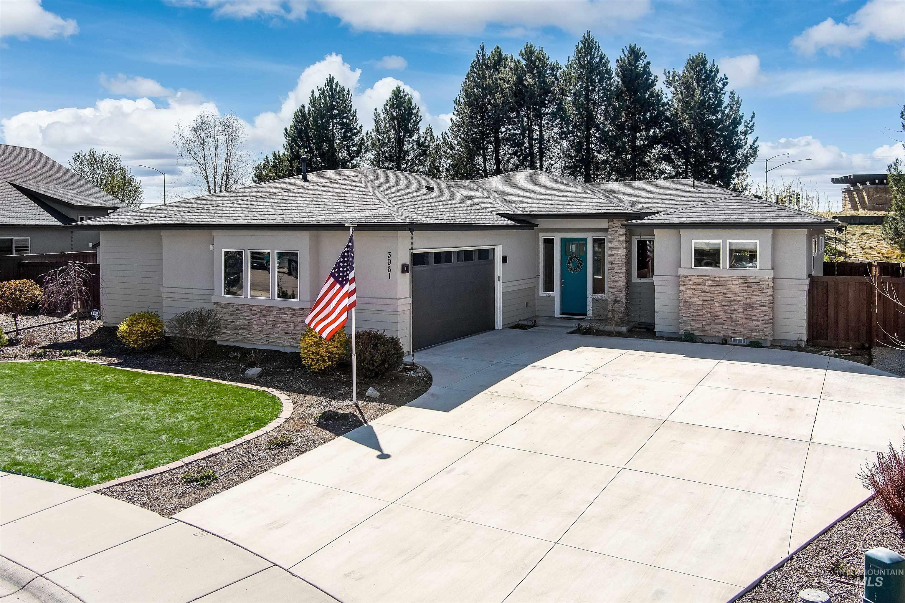 3961 W Caragana Ct, Meridian, Idaho 83646, 3 Bedrooms, 2 Bathrooms, Residential For Sale, Price $599,900, 98979635
