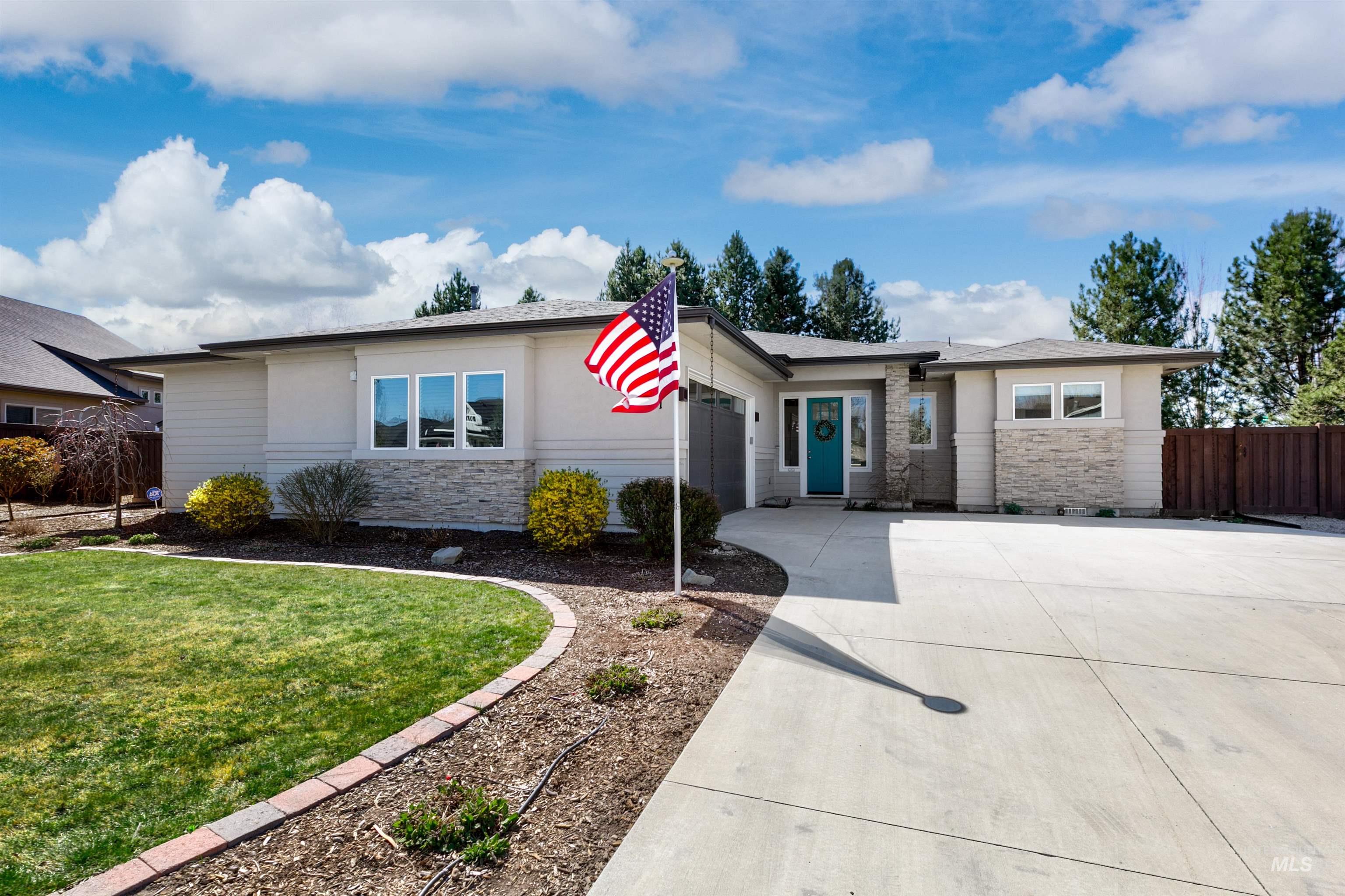 3961 W Caragana Ct, Meridian, Idaho 83646, 3 Bedrooms, 2 Bathrooms, Residential For Sale, Price $599,900, 98979635