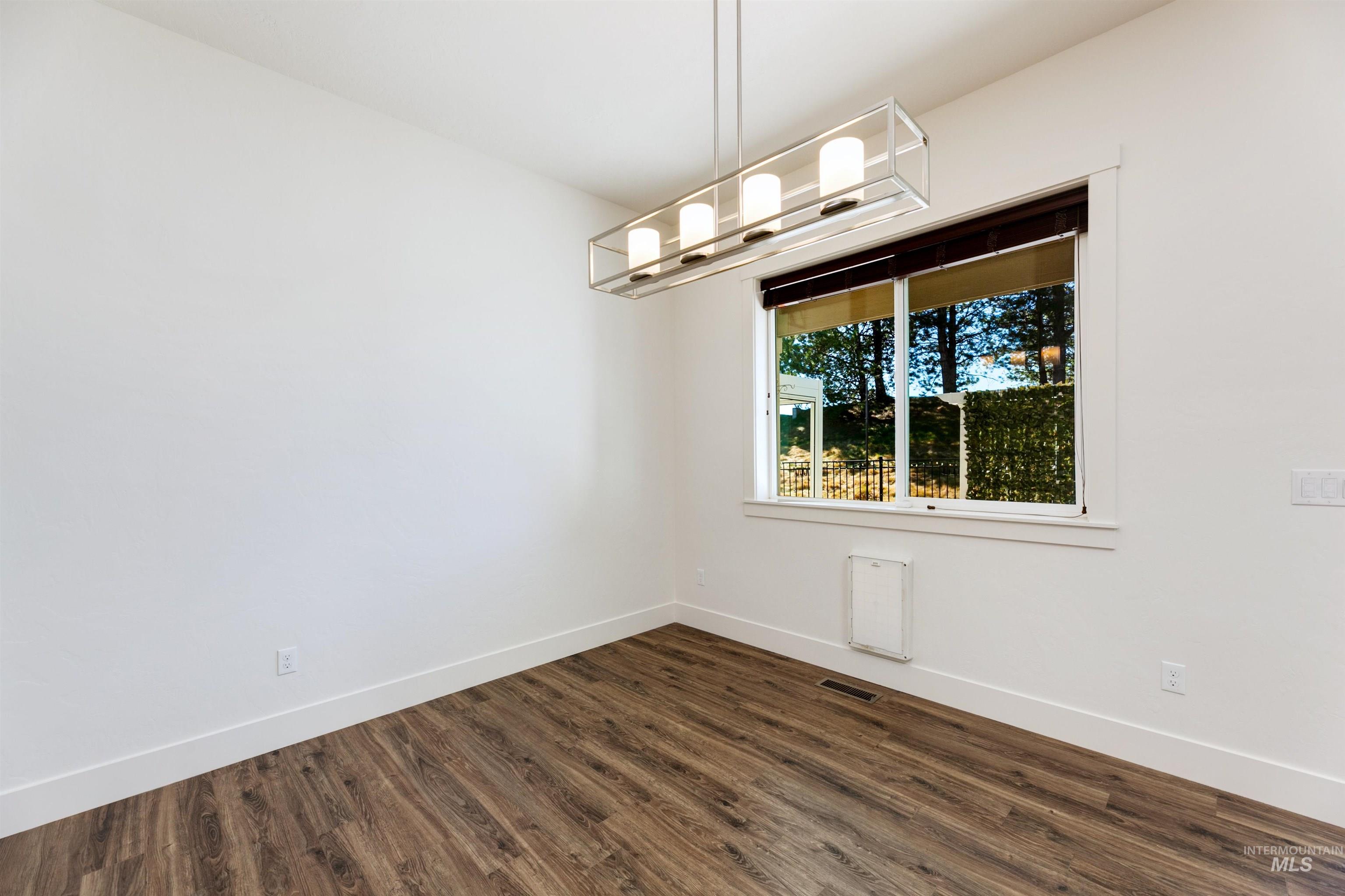 3961 W Caragana Ct, Meridian, Idaho 83646, 3 Bedrooms, 2 Bathrooms, Residential For Sale, Price $599,900, 98979635