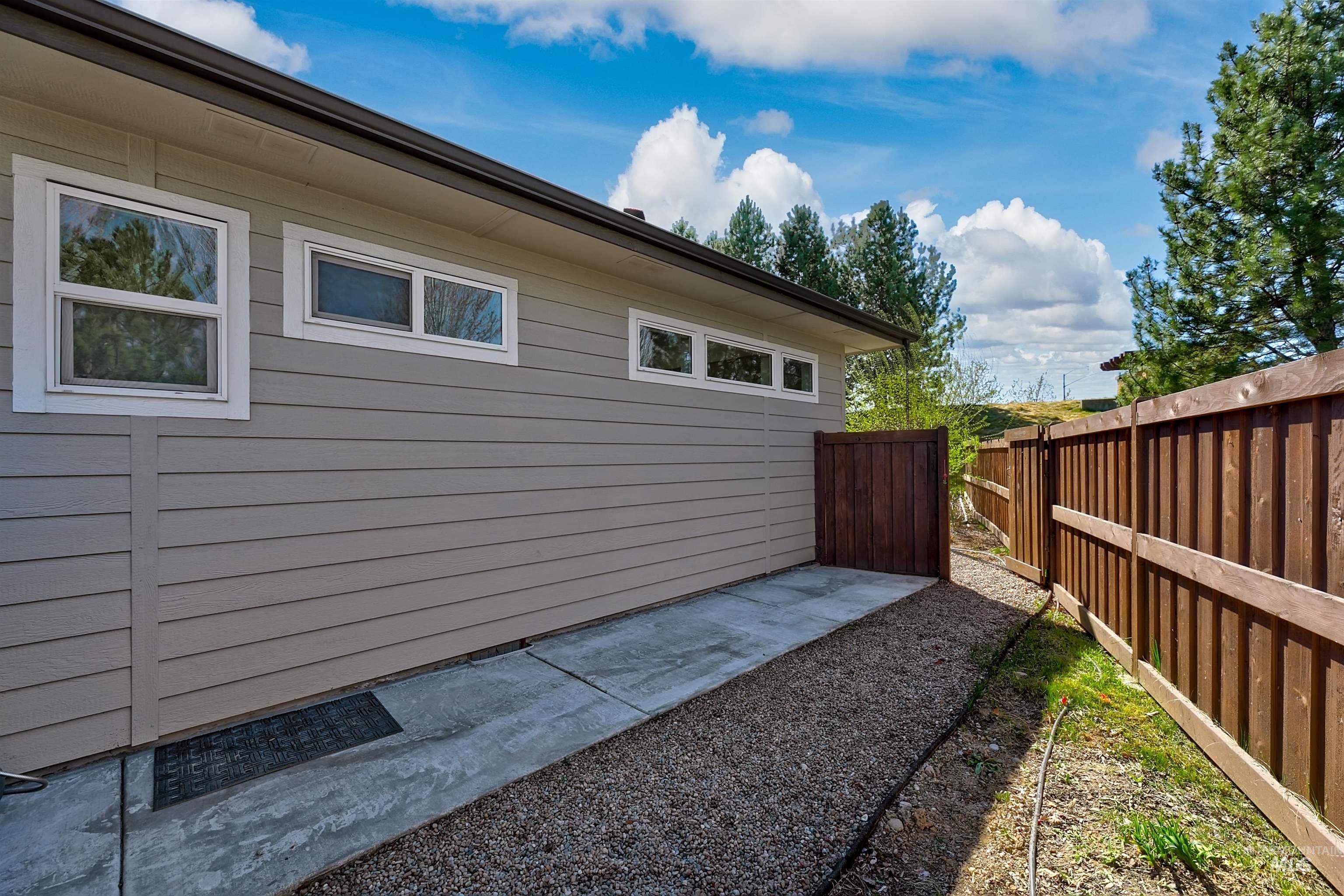 3961 W Caragana Ct, Meridian, Idaho 83646, 3 Bedrooms, 2 Bathrooms, Residential For Sale, Price $599,900, 98979635