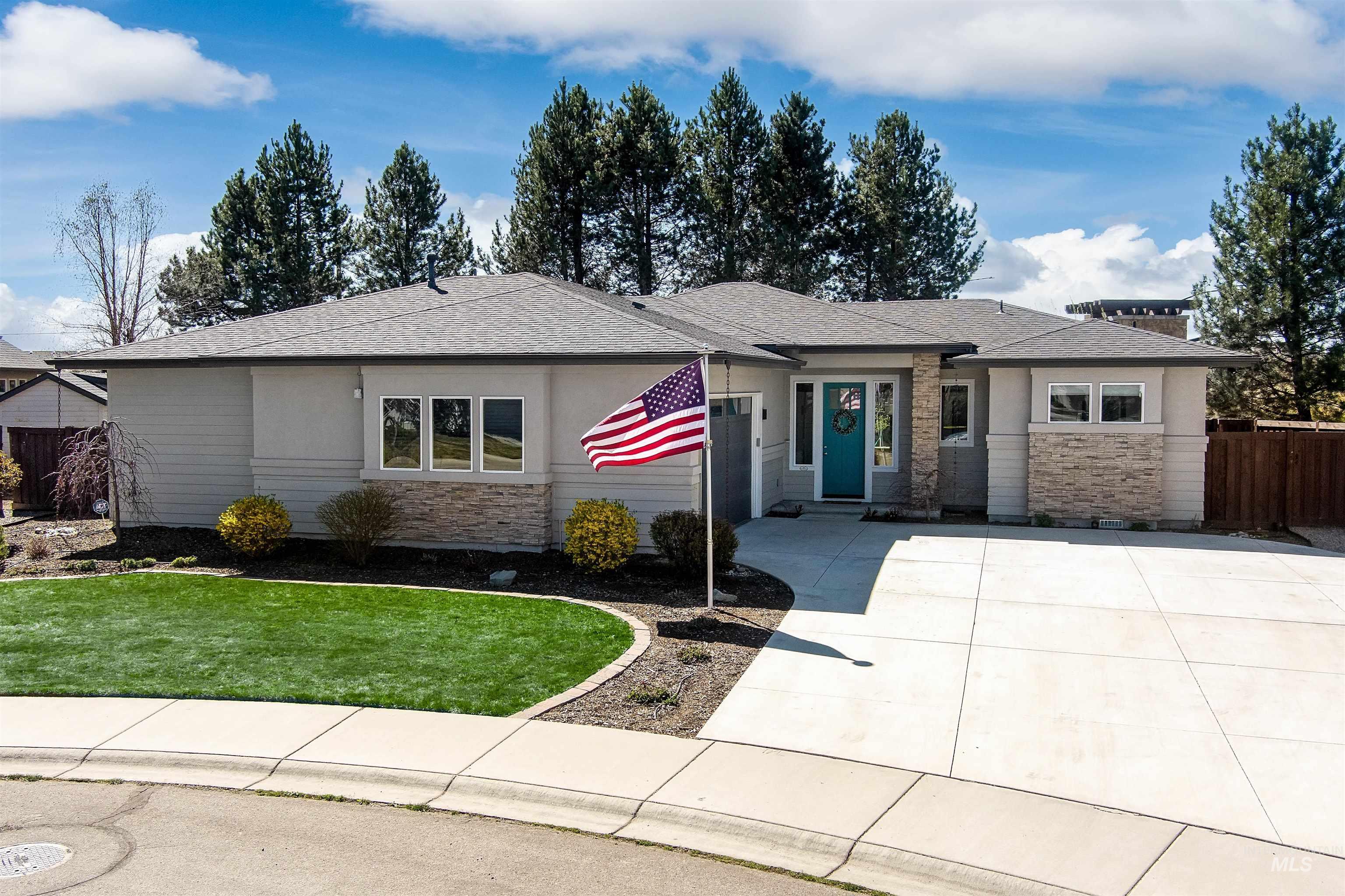 3961 W Caragana Ct, Meridian, Idaho 83646, 3 Bedrooms, 2 Bathrooms, Residential For Sale, Price $599,900, 98979635