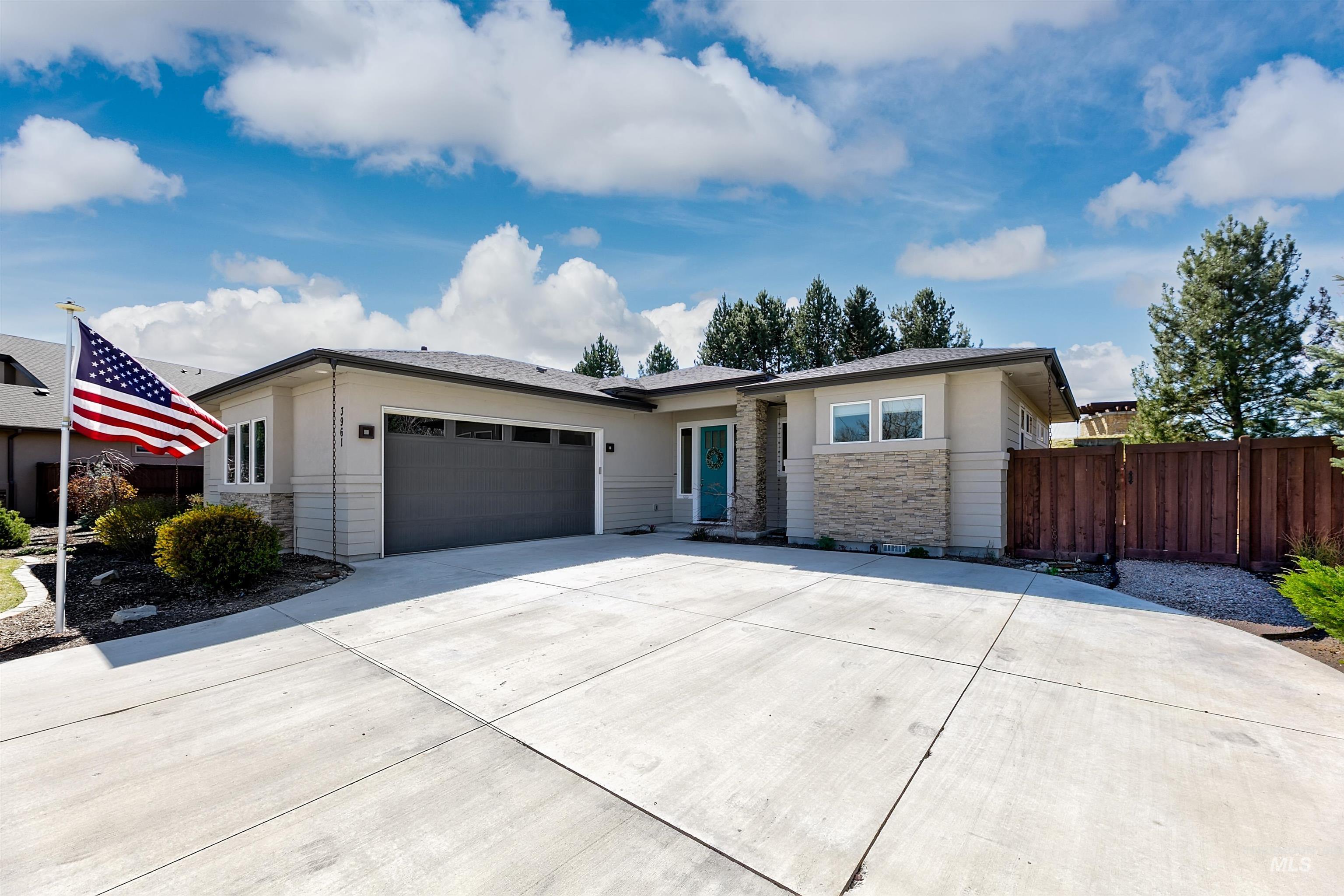 3961 W Caragana Ct, Meridian, Idaho 83646, 3 Bedrooms, 2 Bathrooms, Residential For Sale, Price $599,900, 98979635