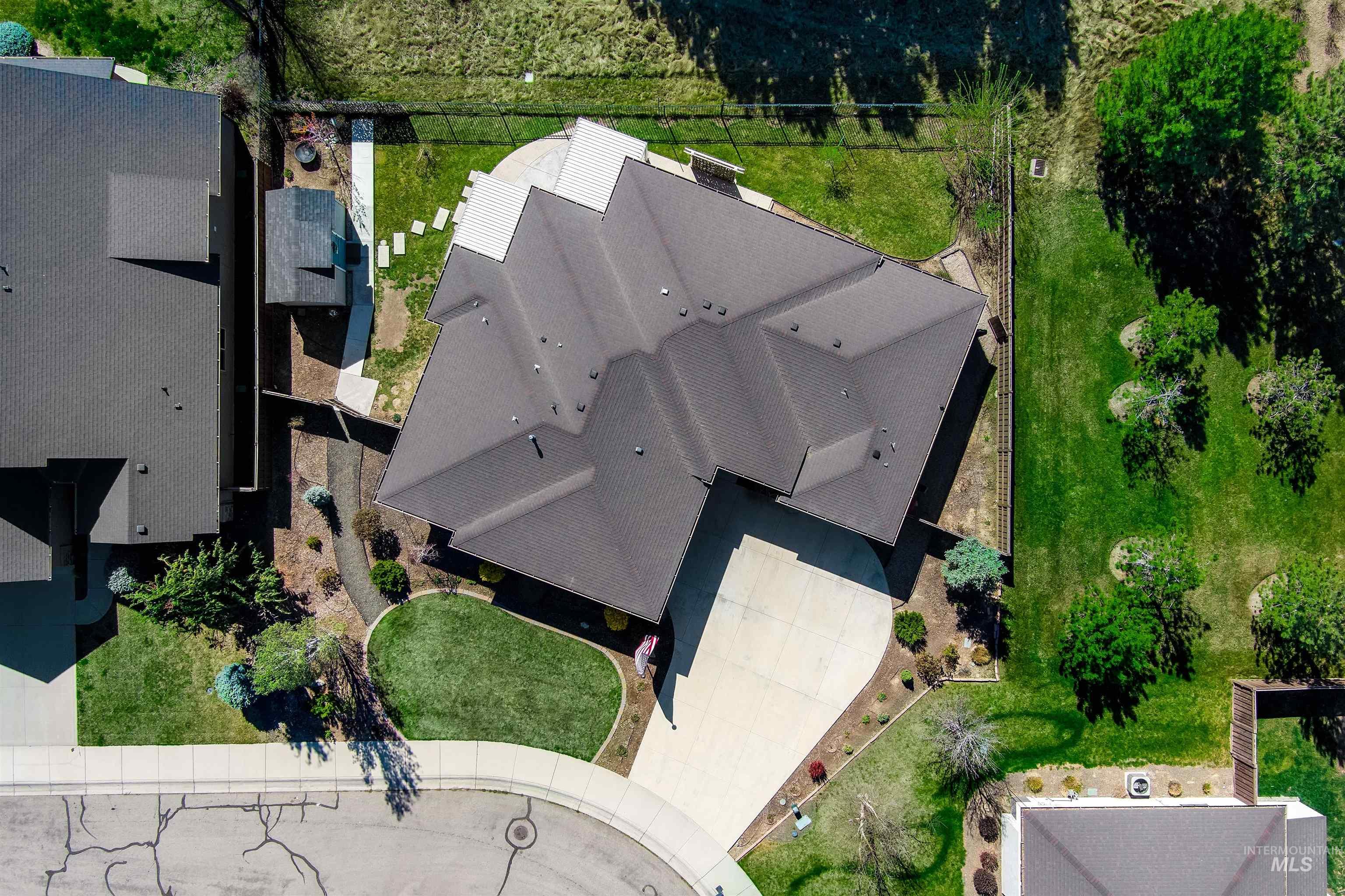 3961 W Caragana Ct, Meridian, Idaho 83646, 3 Bedrooms, 2 Bathrooms, Residential For Sale, Price $599,900, 98979635