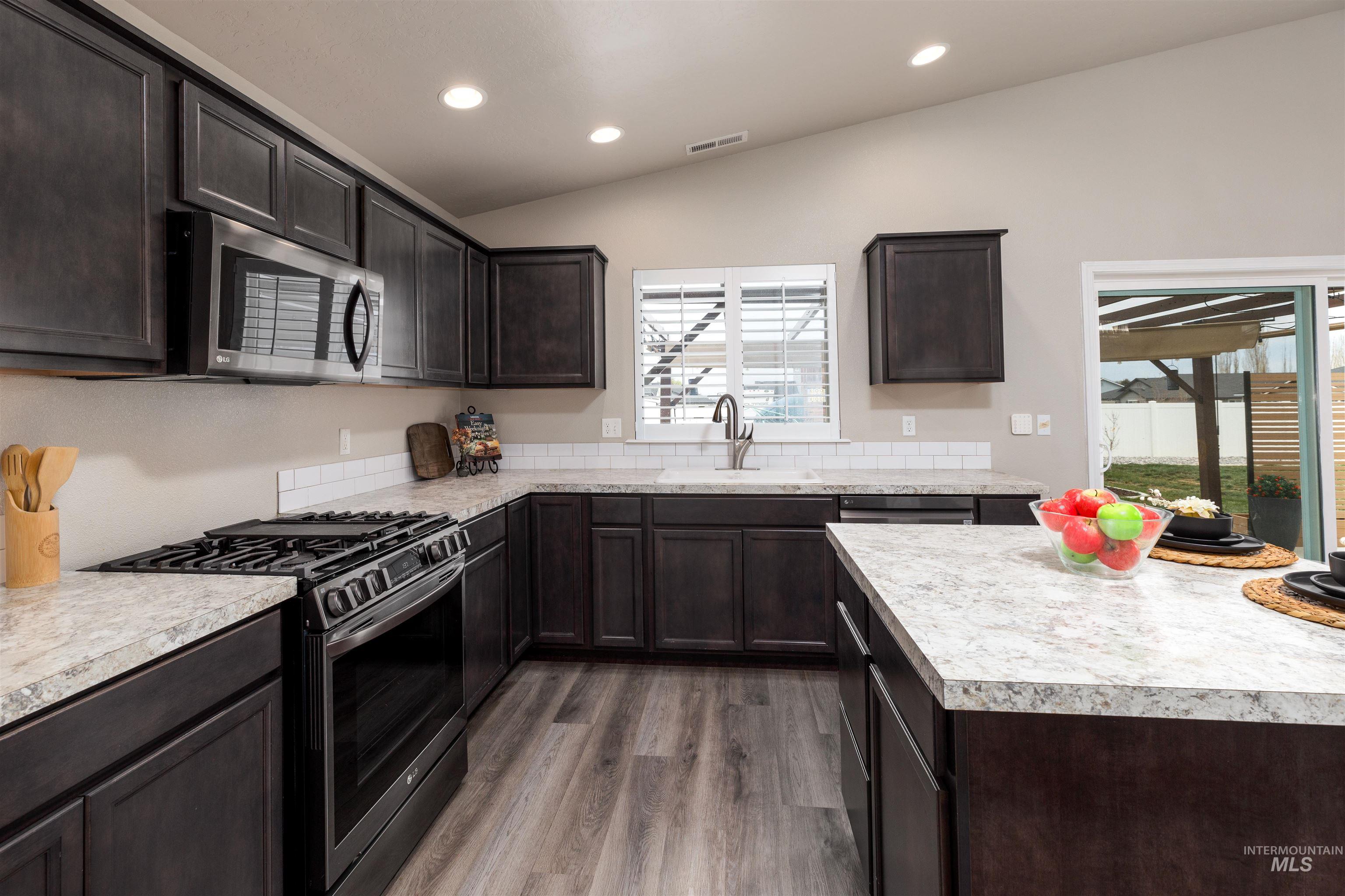 944 S Rangipo Ave, Kuna, Idaho 83634, 4 Bedrooms, 2 Bathrooms, Residential For Sale, Price $449,900, 98979637