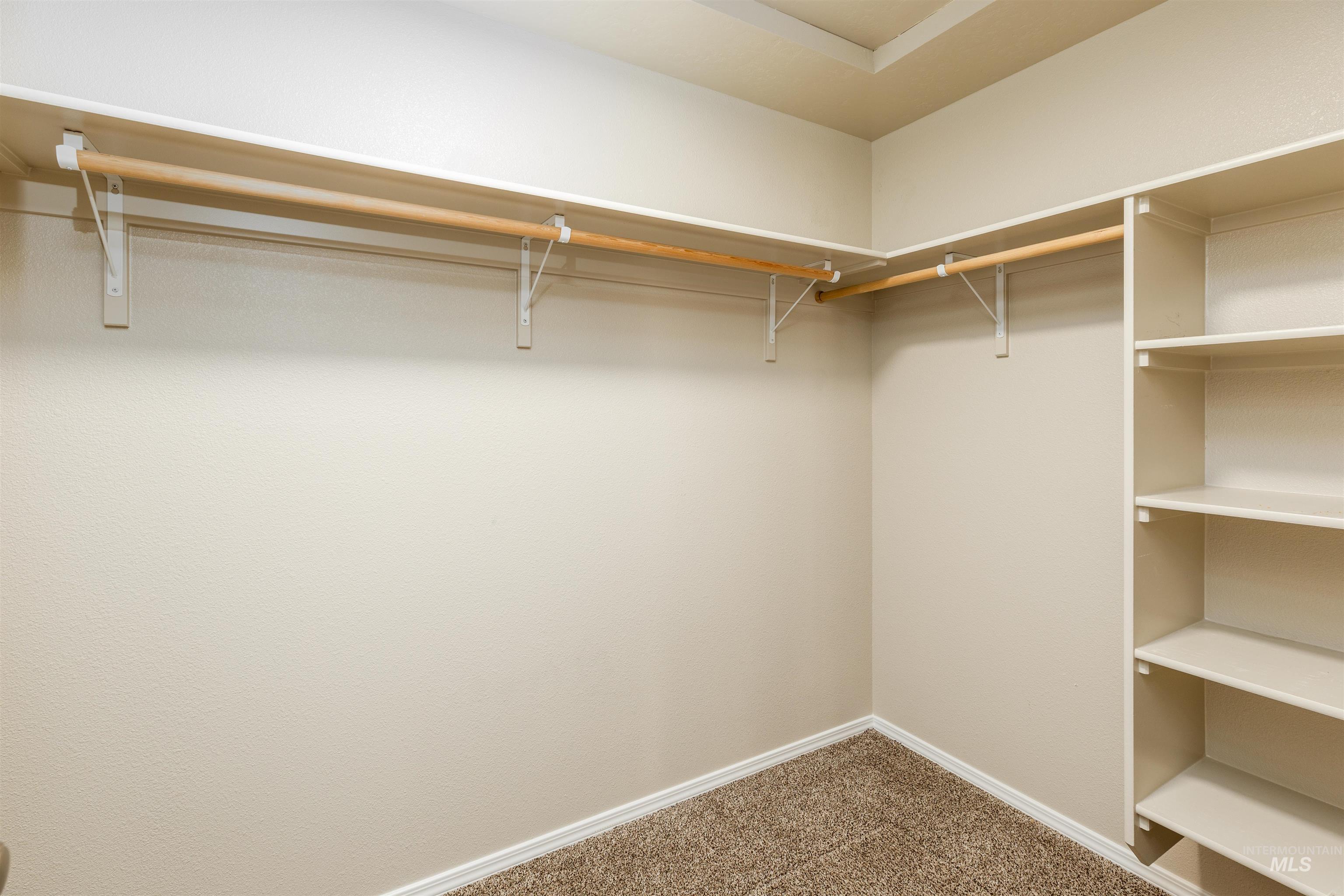 944 S Rangipo Ave, Kuna, Idaho 83634, 4 Bedrooms, 2 Bathrooms, Residential For Sale, Price $449,900, 98979637