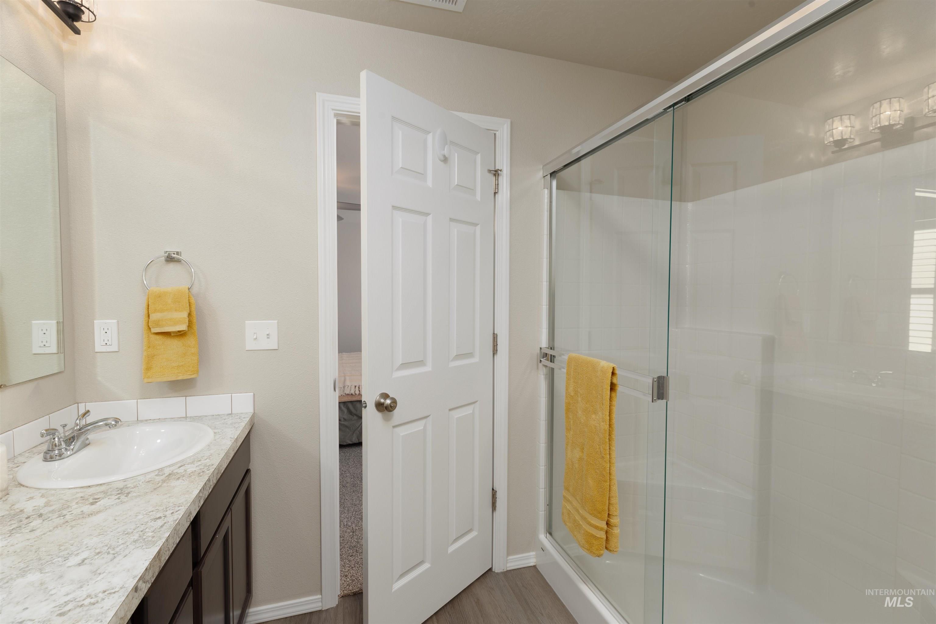 944 S Rangipo Ave, Kuna, Idaho 83634, 4 Bedrooms, 2 Bathrooms, Residential For Sale, Price $449,900, 98979637