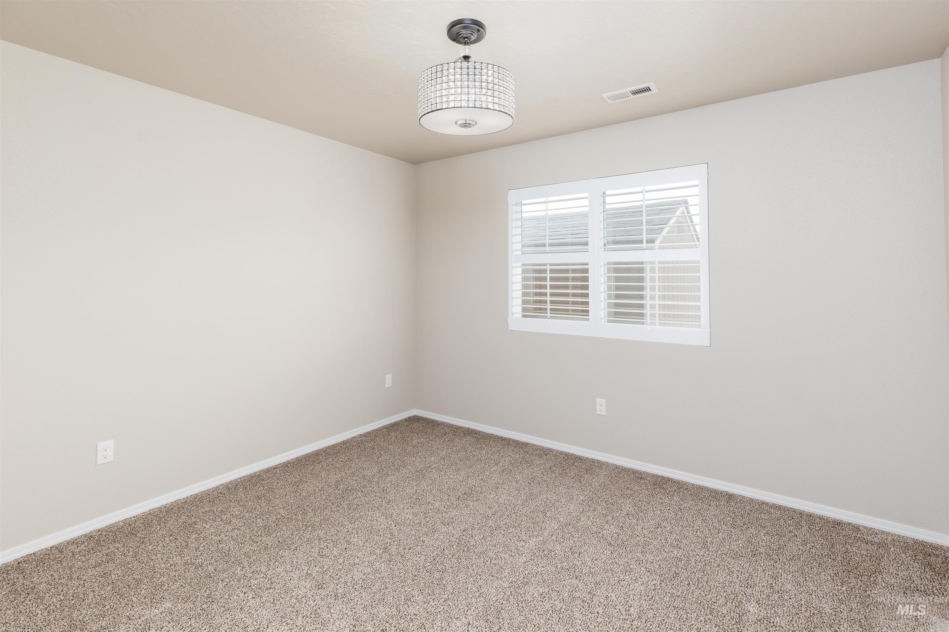 944 S Rangipo Ave, Kuna, Idaho 83634, 4 Bedrooms, 2 Bathrooms, Residential For Sale, Price $449,900, 98979637