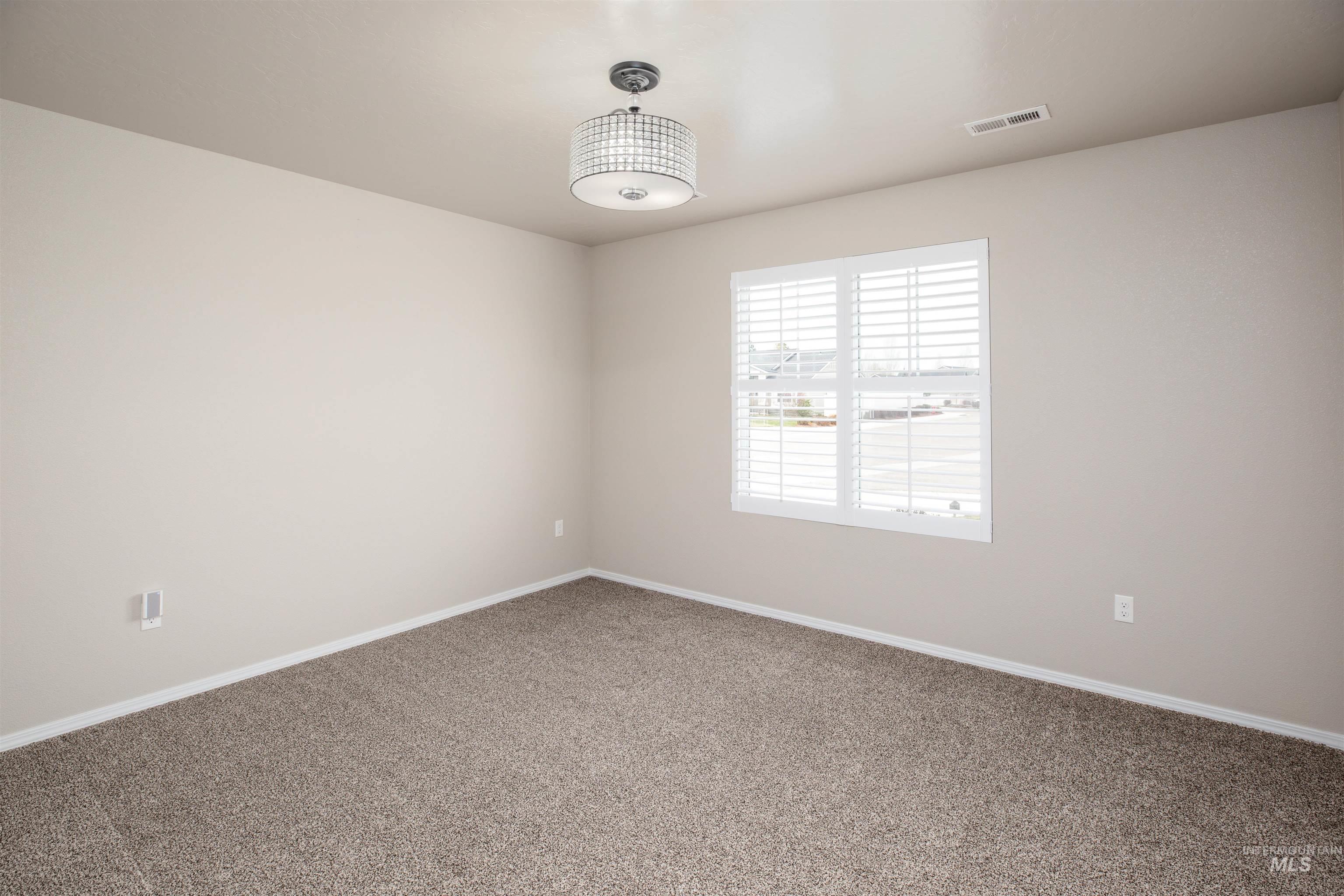 944 S Rangipo Ave, Kuna, Idaho 83634, 4 Bedrooms, 2 Bathrooms, Residential For Sale, Price $449,900, 98979637