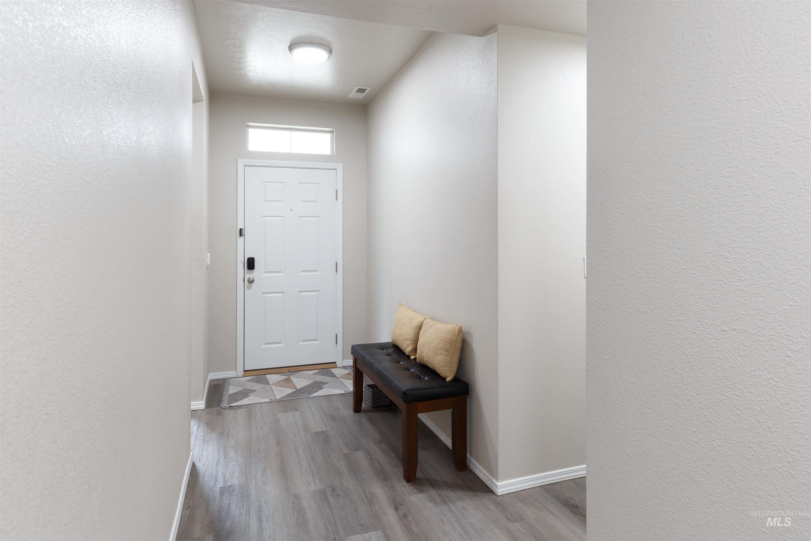 944 S Rangipo Ave, Kuna, Idaho 83634, 4 Bedrooms, 2 Bathrooms, Residential For Sale, Price $449,900, 98979637