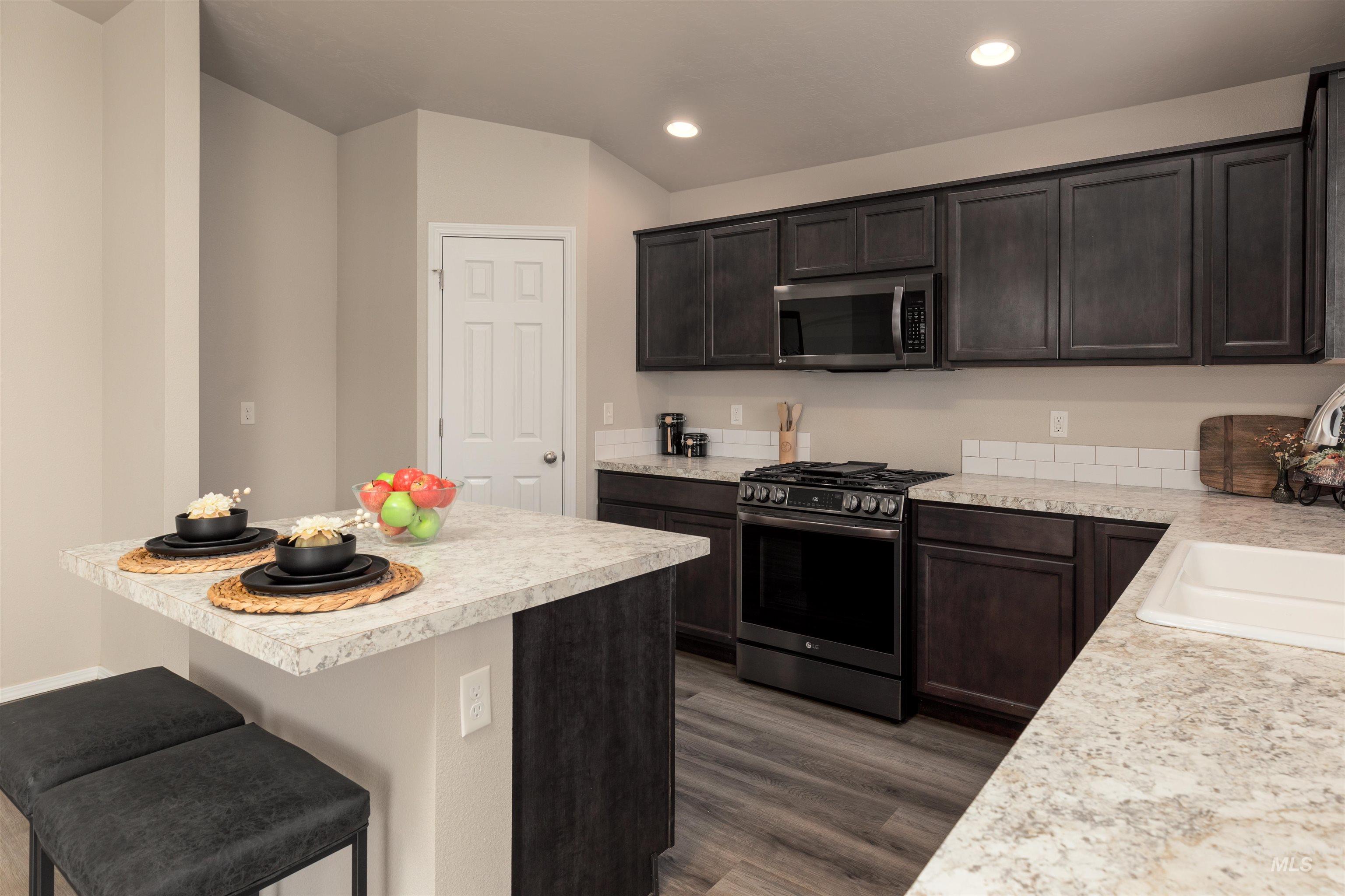 944 S Rangipo Ave, Kuna, Idaho 83634, 4 Bedrooms, 2 Bathrooms, Residential For Sale, Price $449,900, 98979637