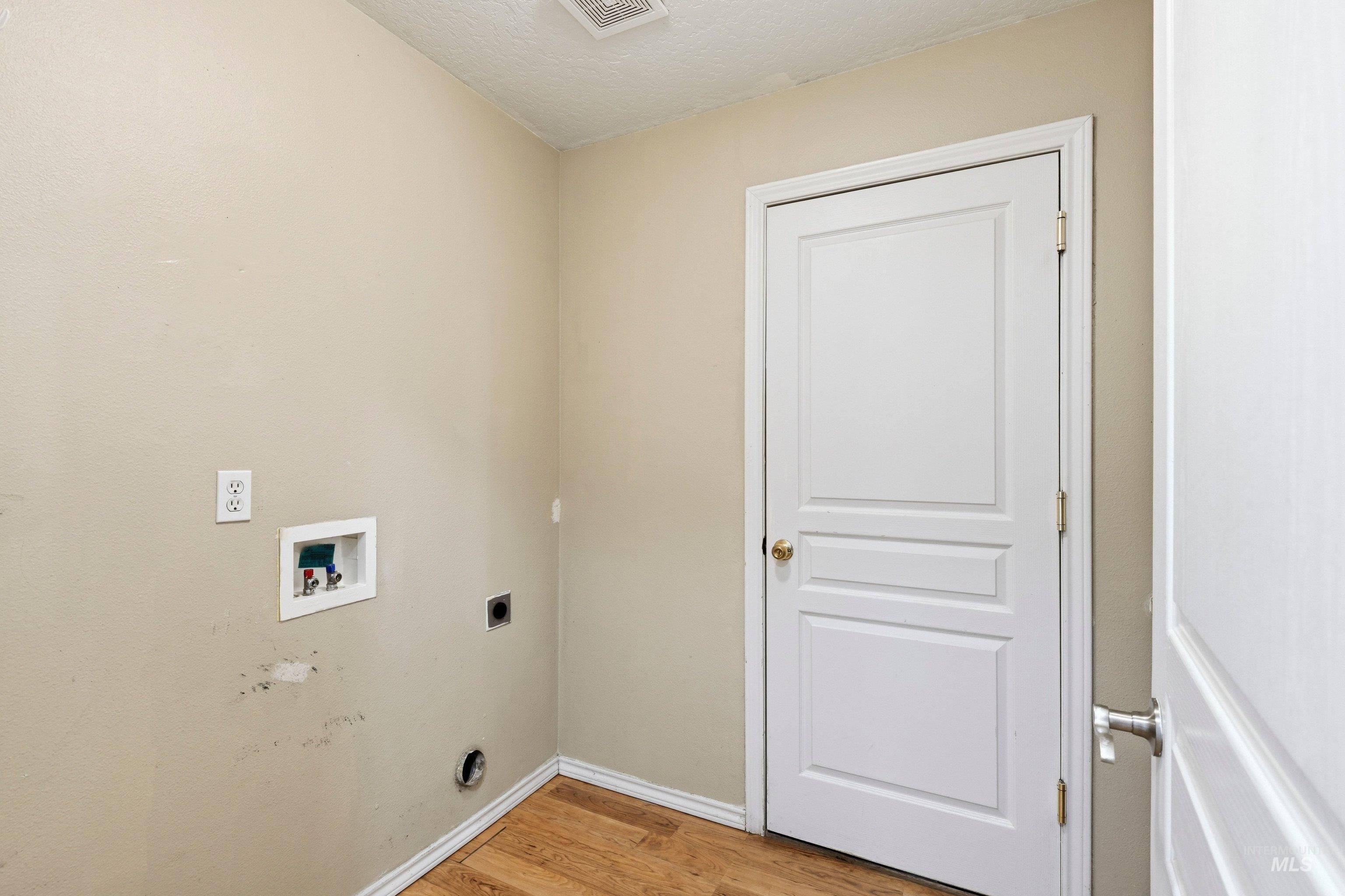 11719 W Huckleberry Dr, Nampa, Idaho 83651, 3 Bedrooms, 2 Bathrooms, Residential For Sale, Price $334,900, 98979639