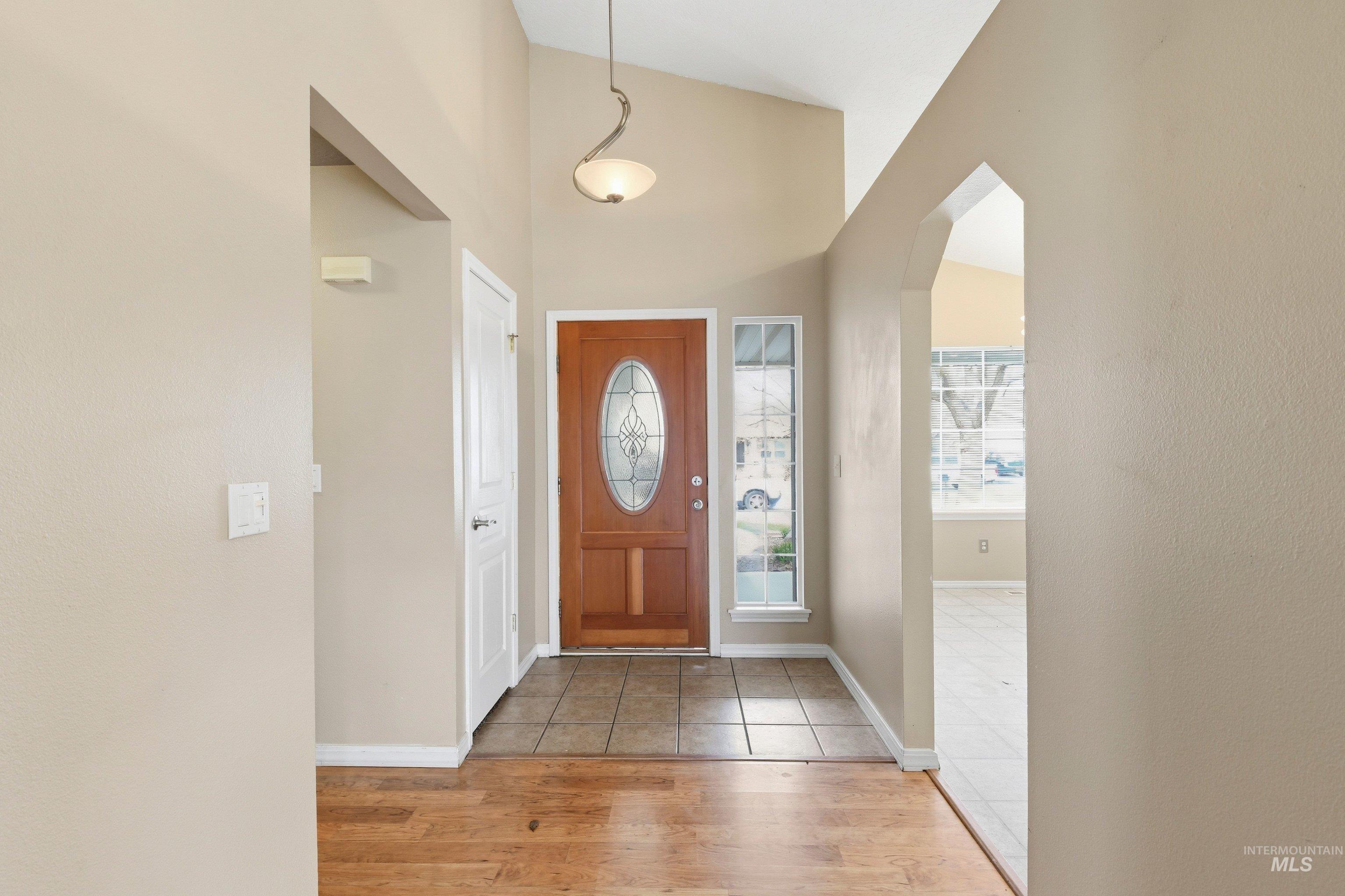 11719 W Huckleberry Dr, Nampa, Idaho 83651, 3 Bedrooms, 2 Bathrooms, Residential For Sale, Price $334,900, 98979639