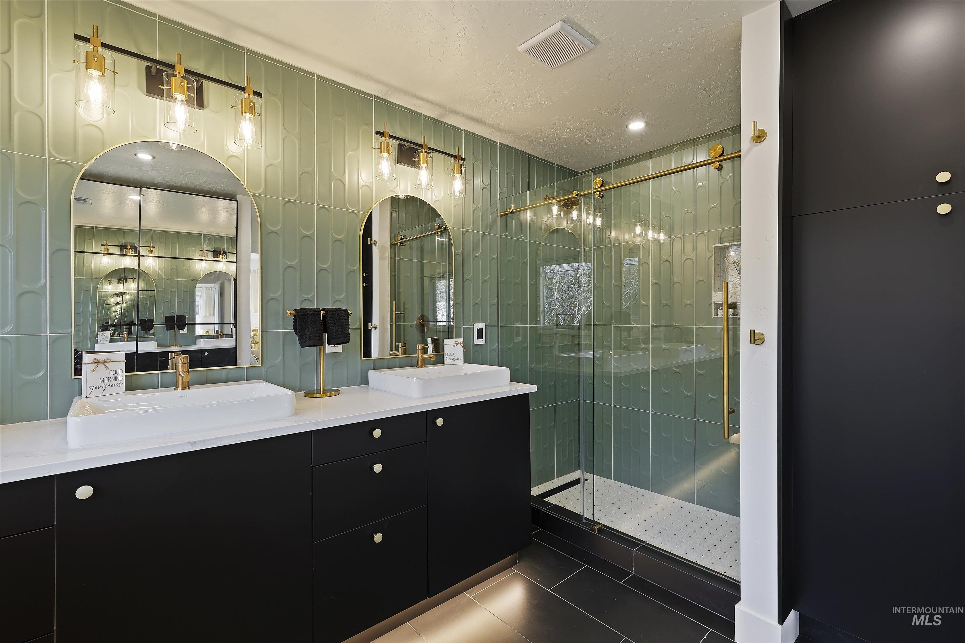 1224 E Hays St, Boise, Idaho 83712, 5 Bedrooms, 3.5 Bathrooms, Residential For Sale, Price $1,200,000, 98979640