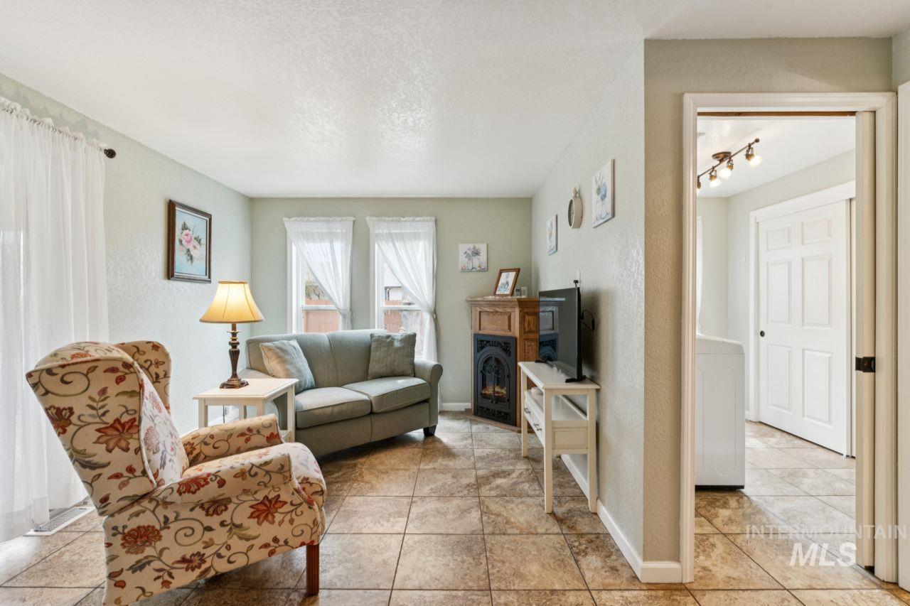 4093 N Marylebone Way, Boise, Idaho 83713-2444, 4 Bedrooms, 3.5 Bathrooms, Residential For Sale, Price $549,900, 98979641