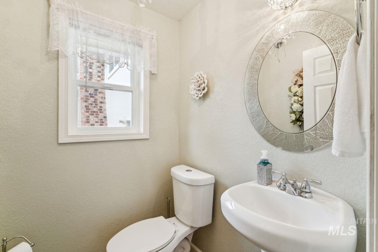 4093 N Marylebone Way, Boise, Idaho 83713-2444, 4 Bedrooms, 3.5 Bathrooms, Residential For Sale, Price $549,900, 98979641