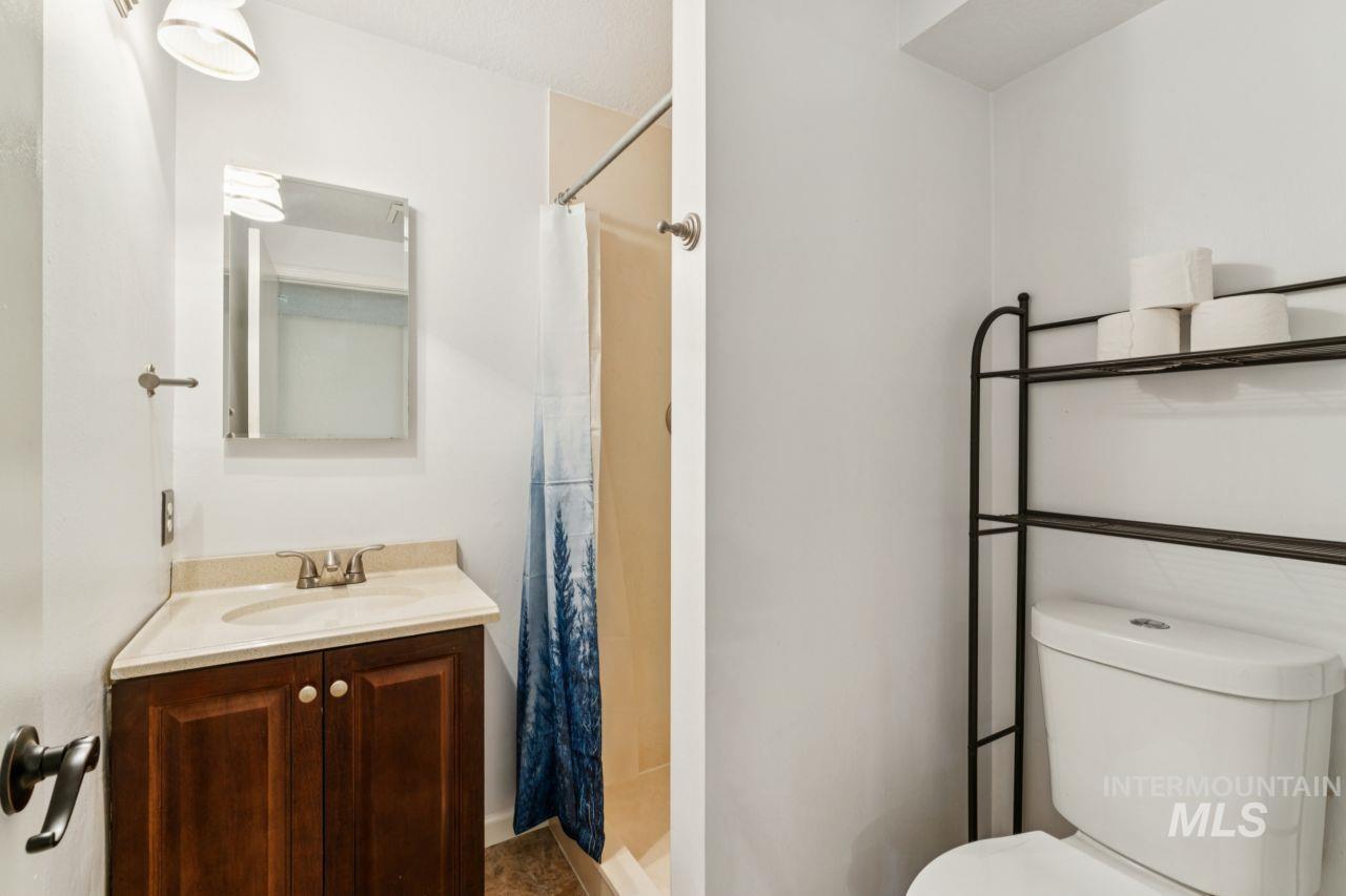 4093 N Marylebone Way, Boise, Idaho 83713-2444, 4 Bedrooms, 3.5 Bathrooms, Residential For Sale, Price $549,900, 98979641