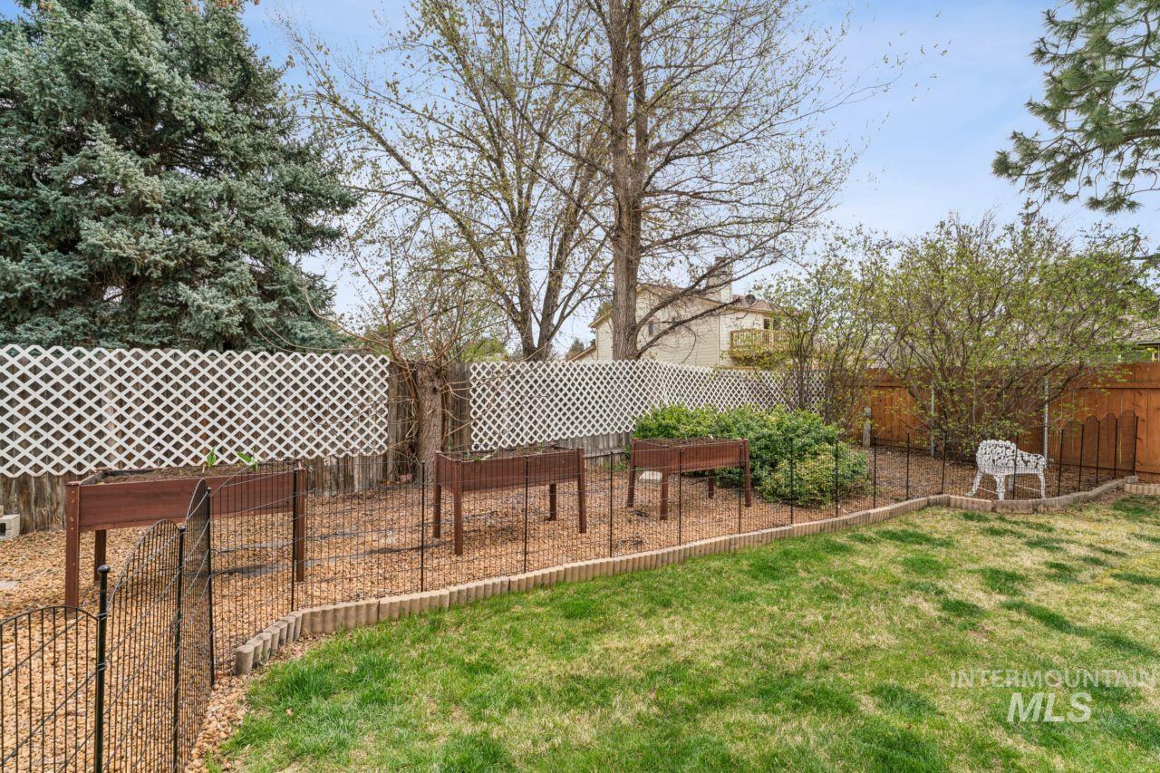 4093 N Marylebone Way, Boise, Idaho 83713-2444, 4 Bedrooms, 3.5 Bathrooms, Residential For Sale, Price $549,900, 98979641