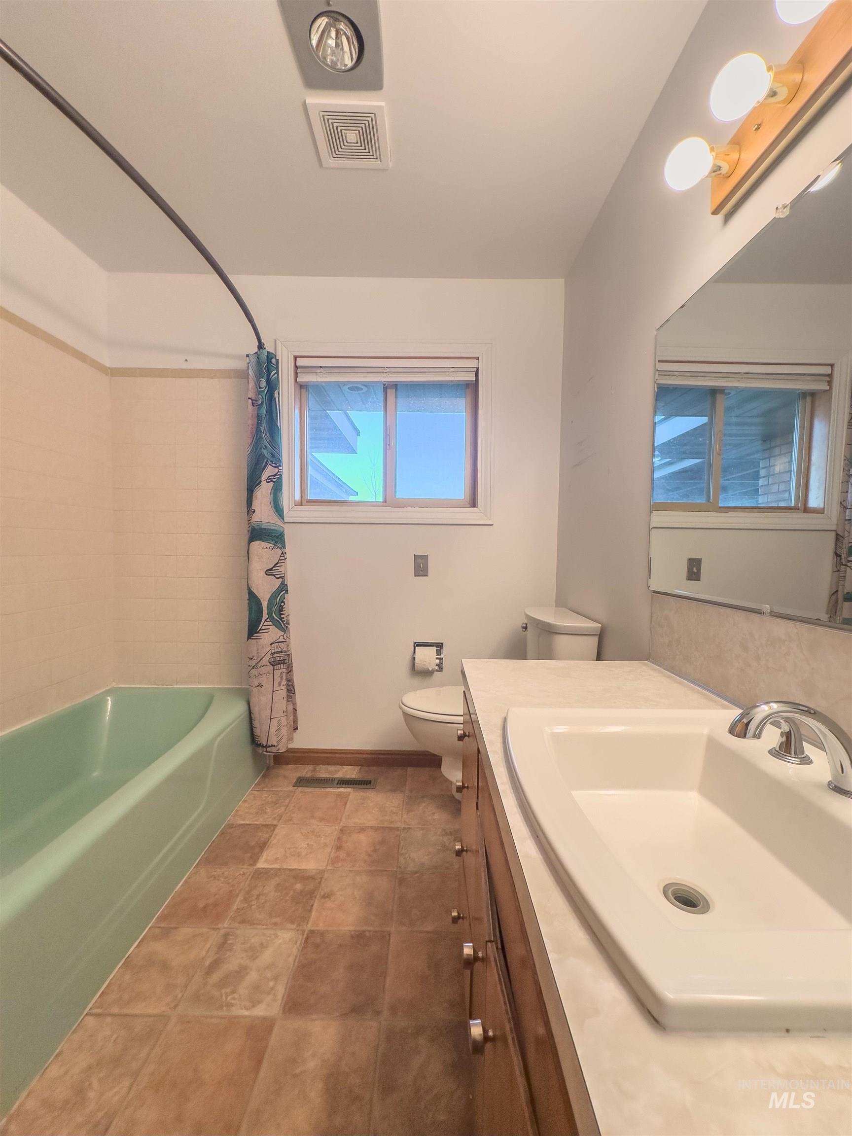 13 N 200 E, Rupert, Idaho 83350, 4 Bedrooms, 1.5 Bathrooms, Residential For Sale, Price $450,000, 98979642