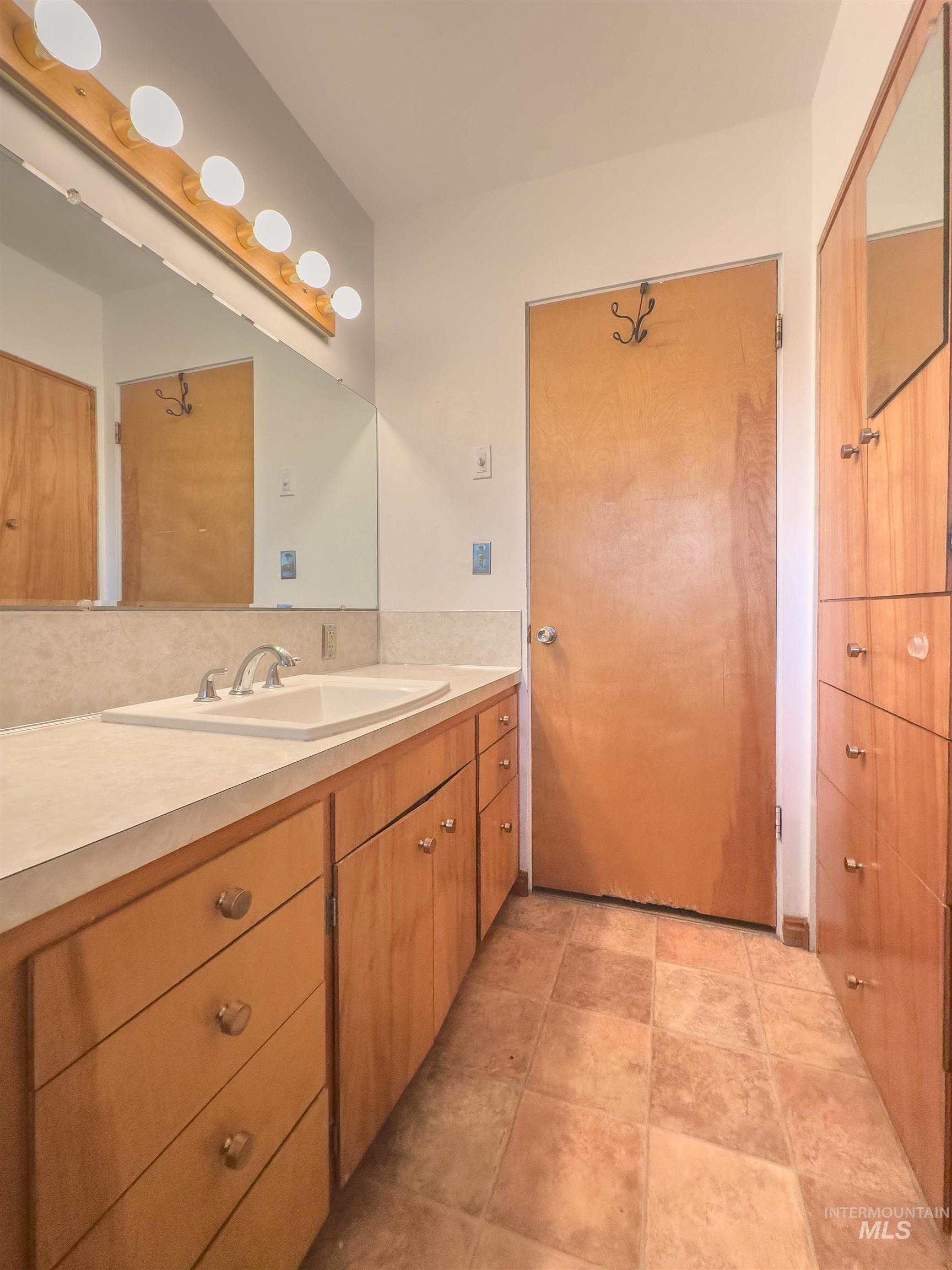 13 N 200 E, Rupert, Idaho 83350, 4 Bedrooms, 1.5 Bathrooms, Residential For Sale, Price $450,000, 98979642