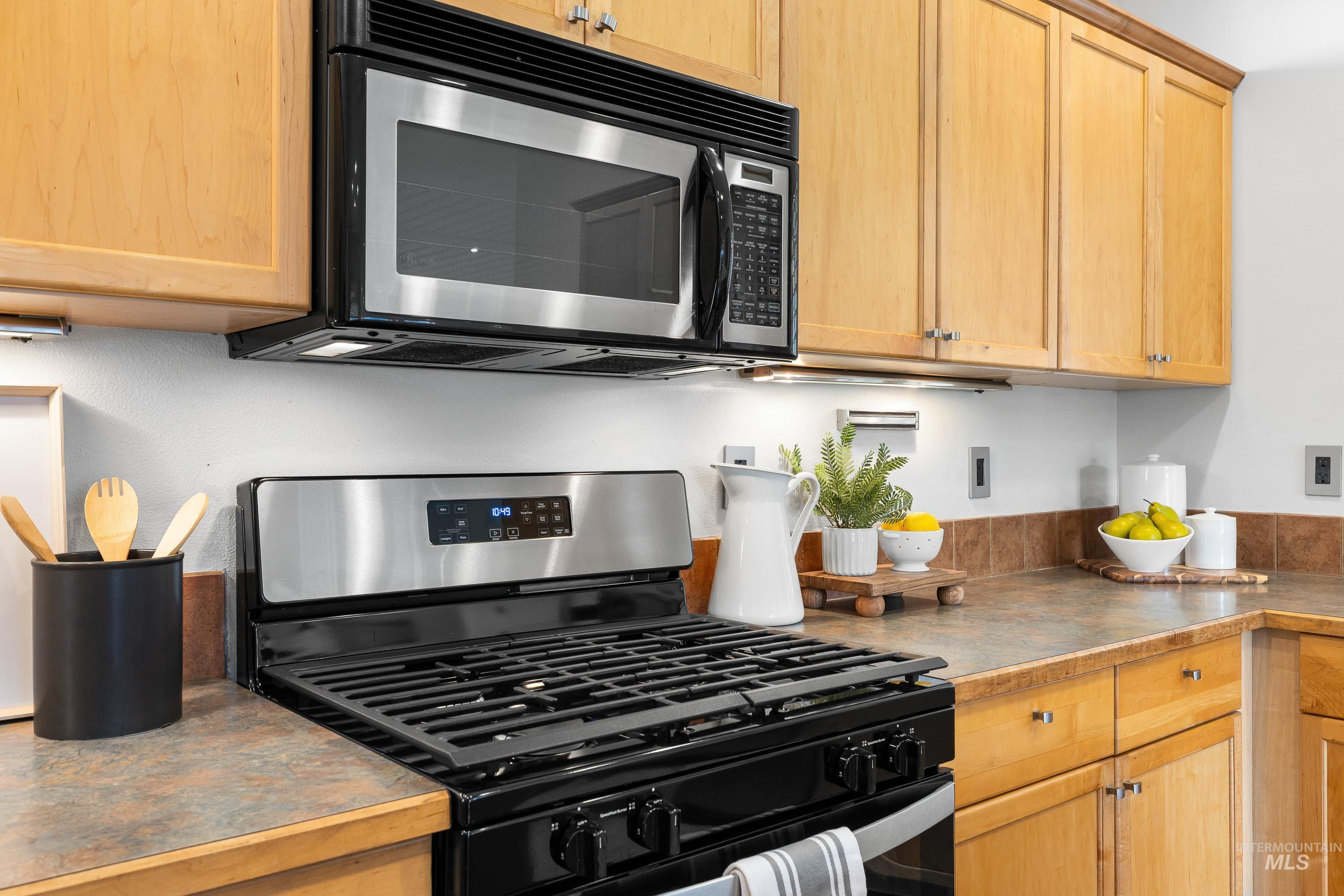 4221 E Barber Station Way, Boise, Idaho 83716, 3 Bedrooms, 2 Bathrooms, Residential For Sale, Price $750,000, 98979644