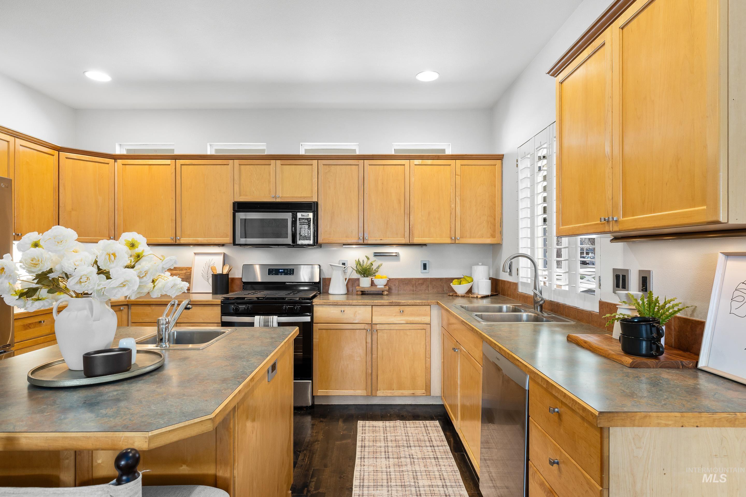 4221 E Barber Station Way, Boise, Idaho 83716, 3 Bedrooms, 2 Bathrooms, Residential For Sale, Price $750,000, 98979644