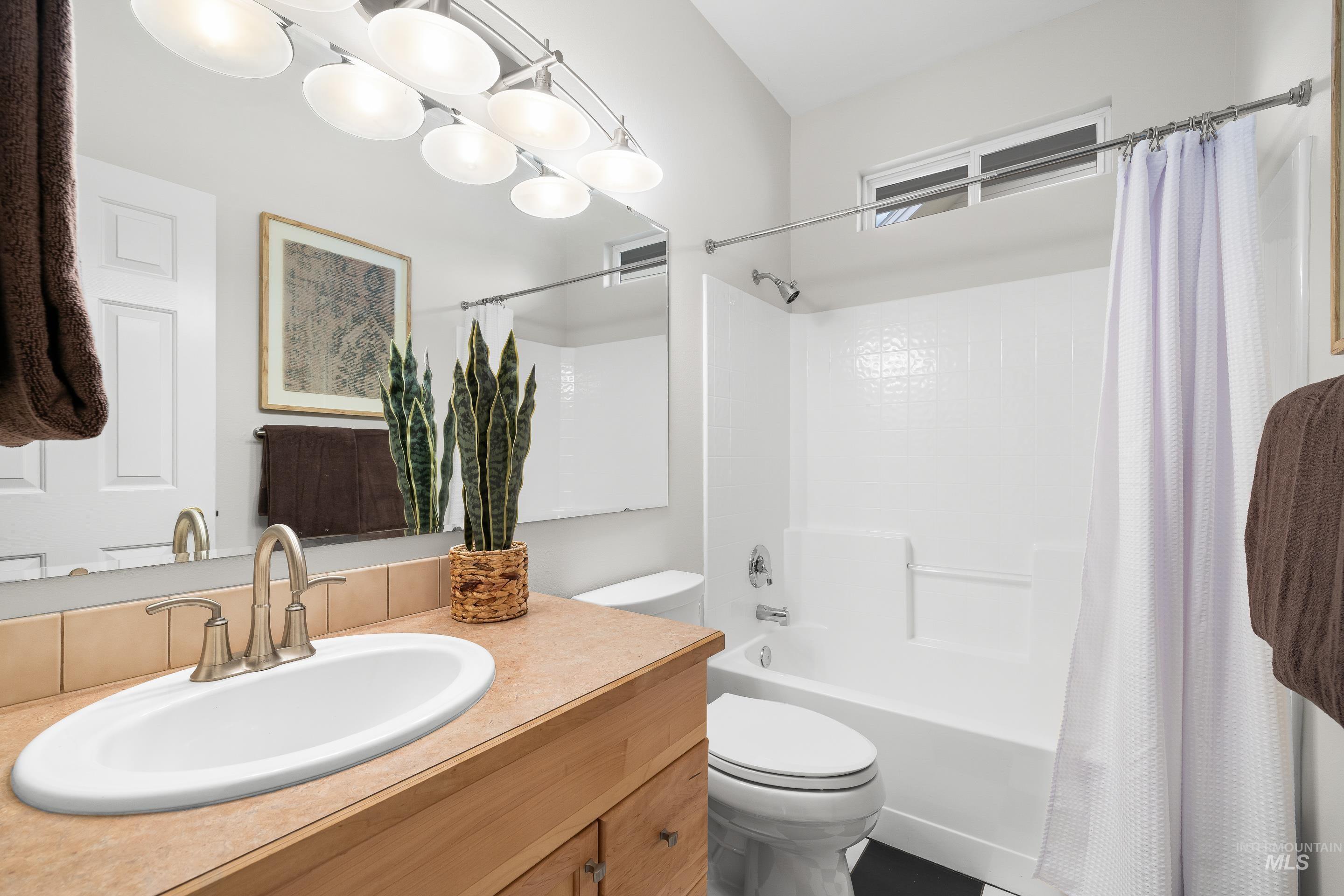 4221 E Barber Station Way, Boise, Idaho 83716, 3 Bedrooms, 2 Bathrooms, Residential For Sale, Price $750,000, 98979644