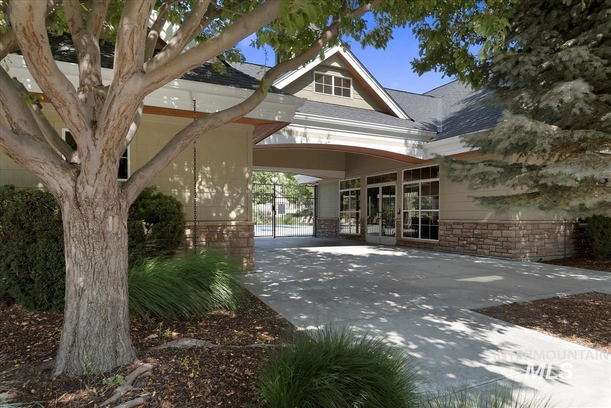 4221 E Barber Station Way, Boise, Idaho 83716, 3 Bedrooms, 2 Bathrooms, Residential For Sale, Price $750,000, 98979644