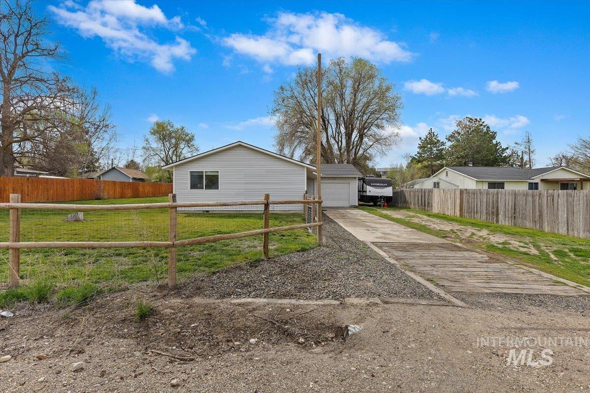 9191 Rolling Hills Ct, Nampa, Idaho 83686-9535, 3 Bedrooms, 1 Bathroom, Residential For Sale, Price $349,900, 98979646